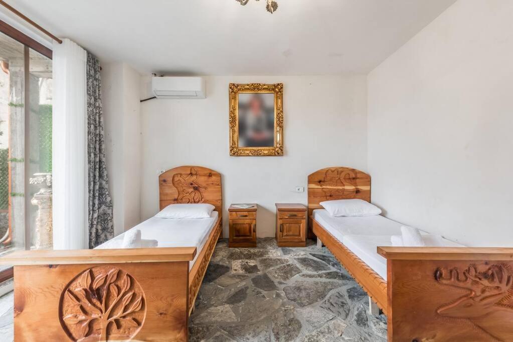 Kanuni Authentic Albanian House by PikHost