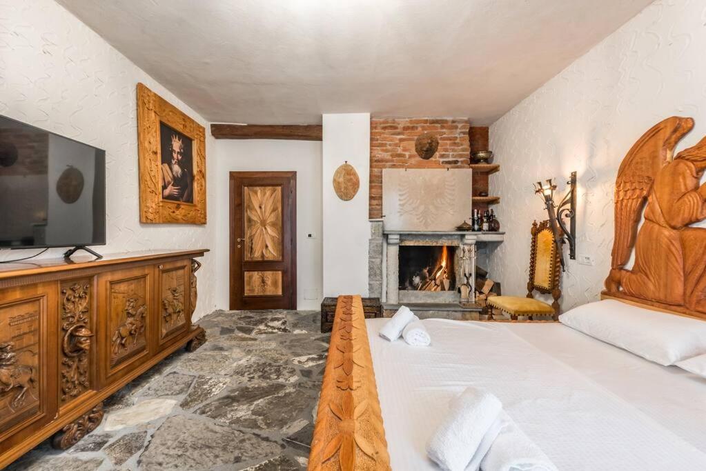 Kanuni Authentic Albanian House by PikHost