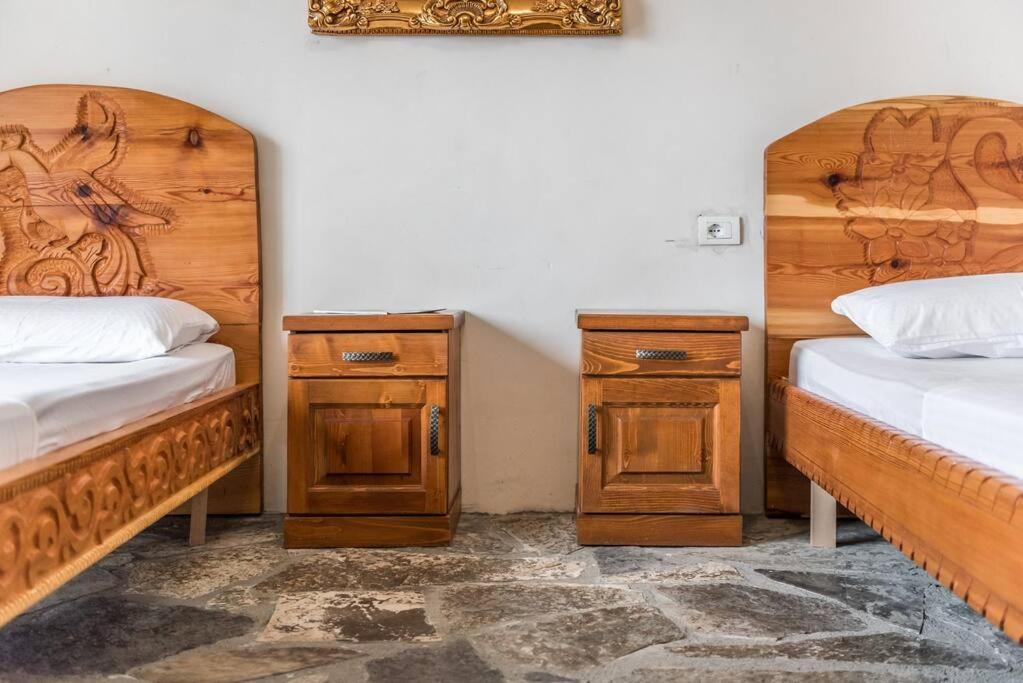 Kanuni Authentic Albanian House by PikHost