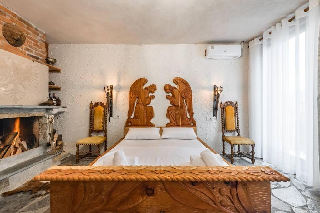 Kanuni Authentic Albanian House by PikHost