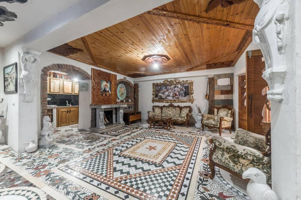 Kanuni Authentic Albanian House by PikHost