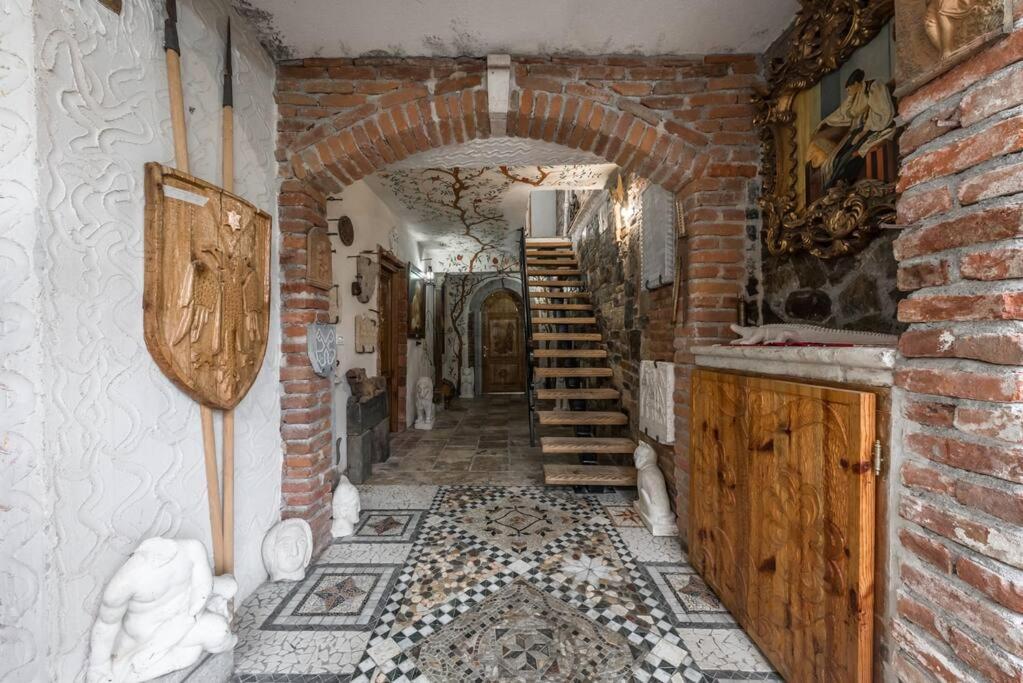 Kanuni Authentic Albanian House by PikHost