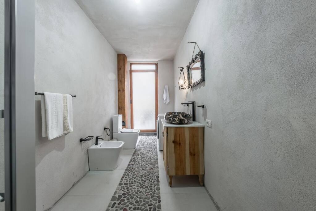 Kanuni Authentic Albanian House by PikHost