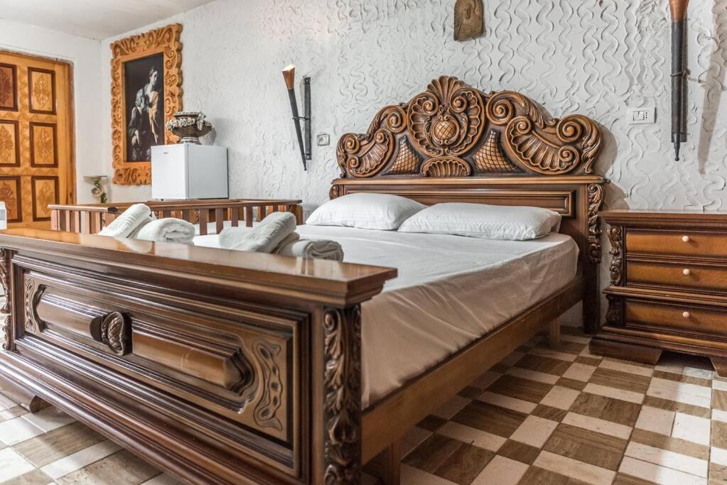 Kanuni Authentic Albanian House by PikHost