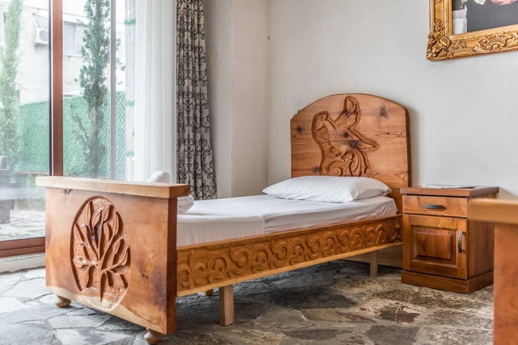 Kanuni Authentic Albanian House by PikHost