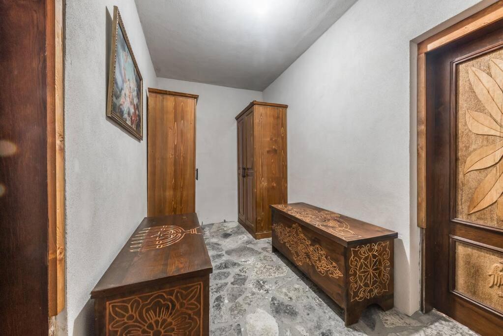 Kanuni Authentic Albanian House by PikHost