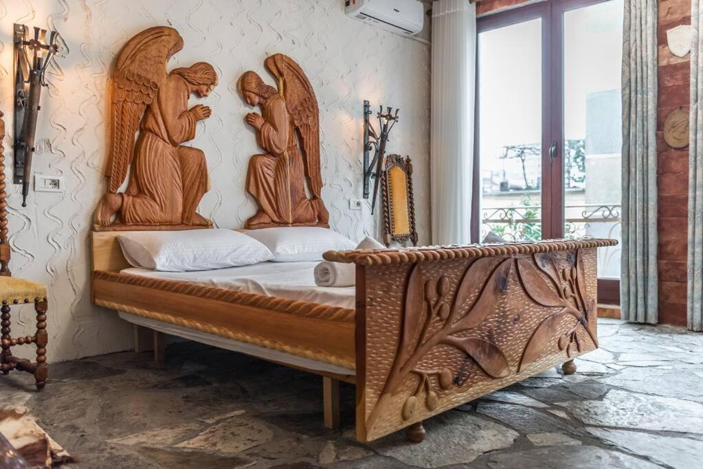 Kanuni Authentic Albanian House by PikHost