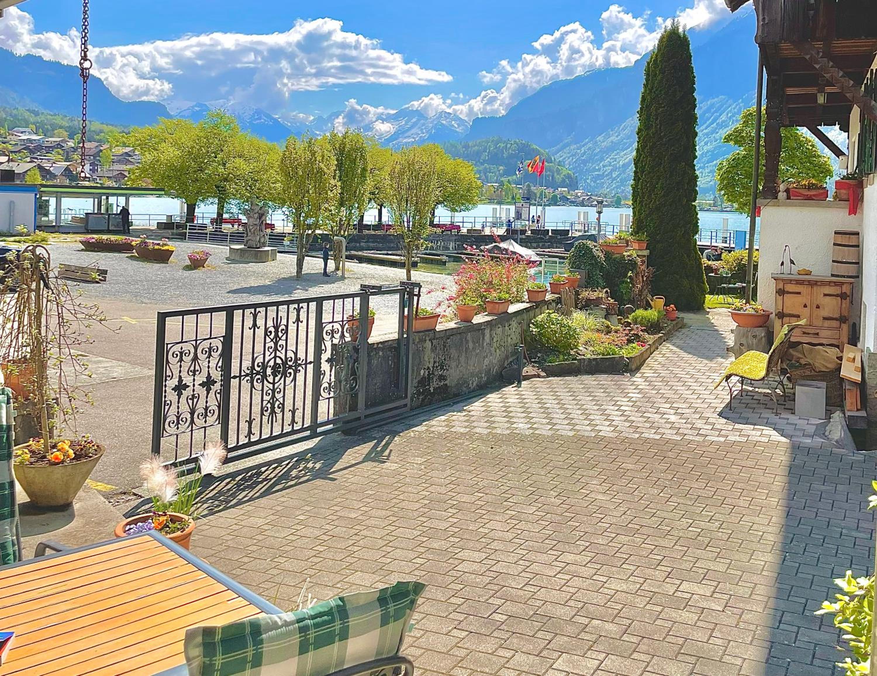 Romantic Lake & Mountain apartment Pure Swissness