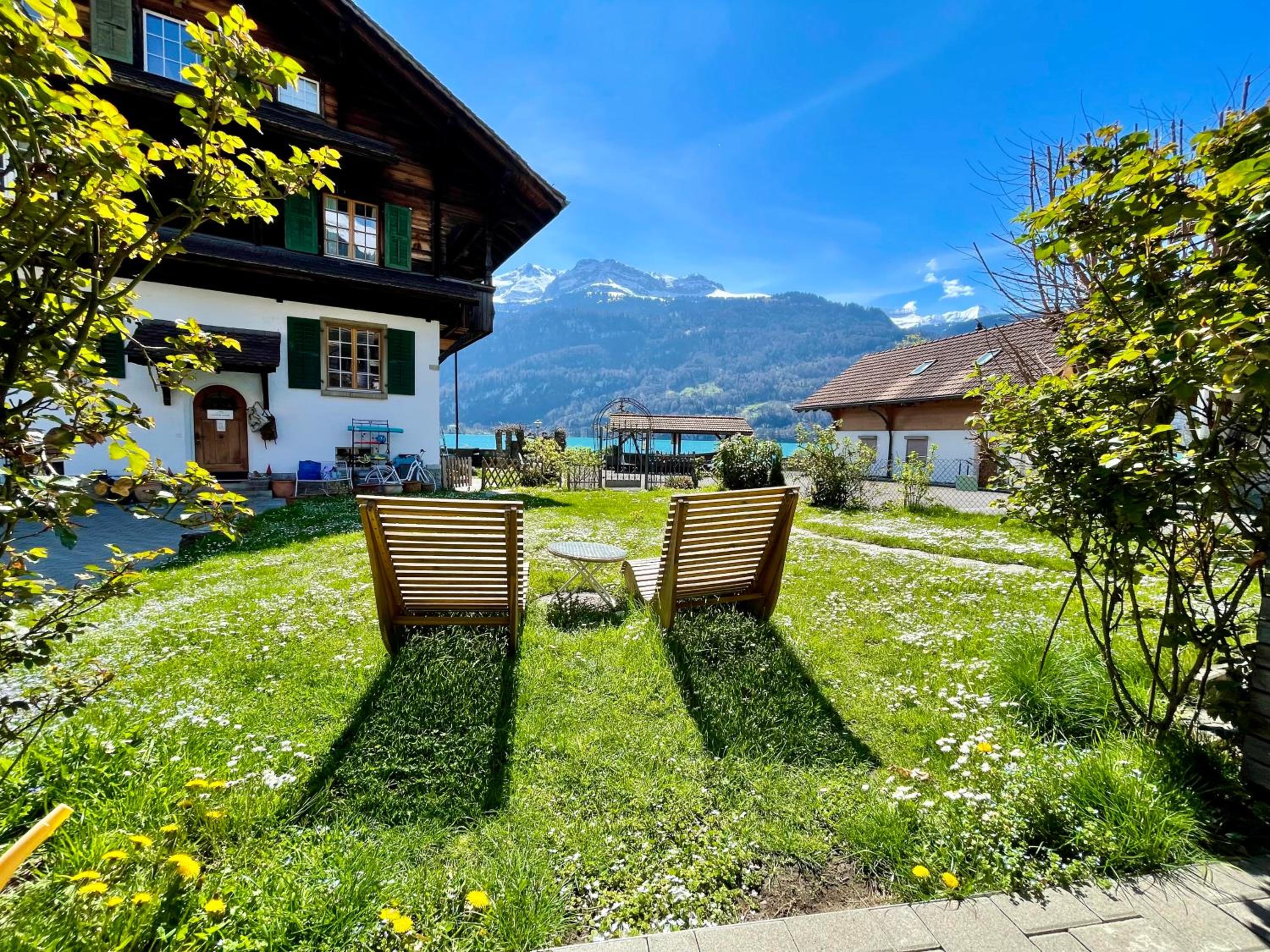 Romantic Lake & Mountain apartment Pure Swissness