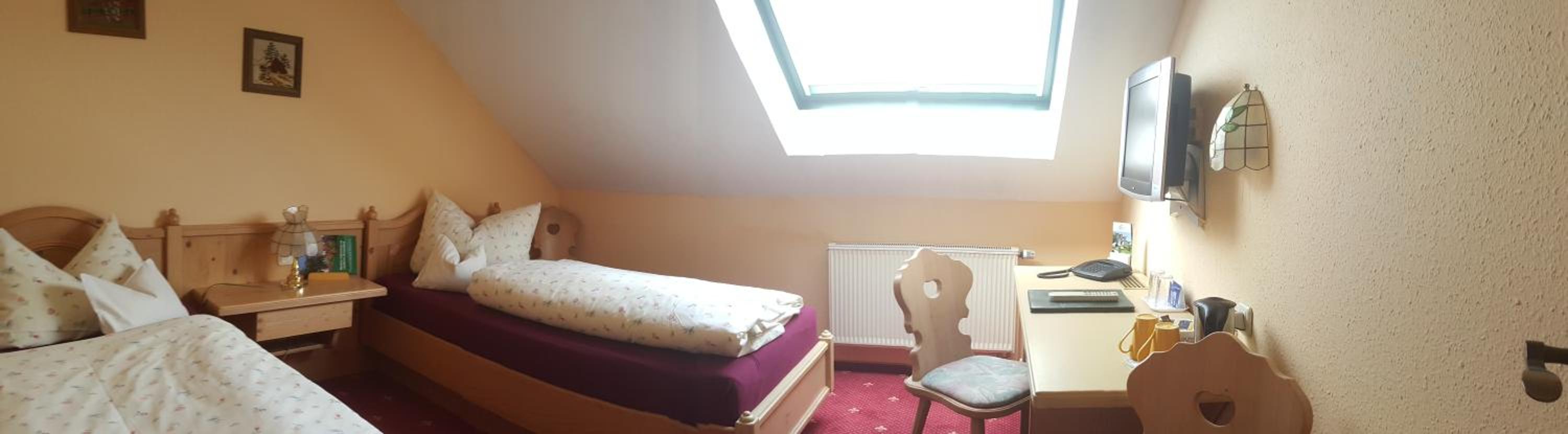 Landhotel BurgenBlick Garni & Tagungshotel