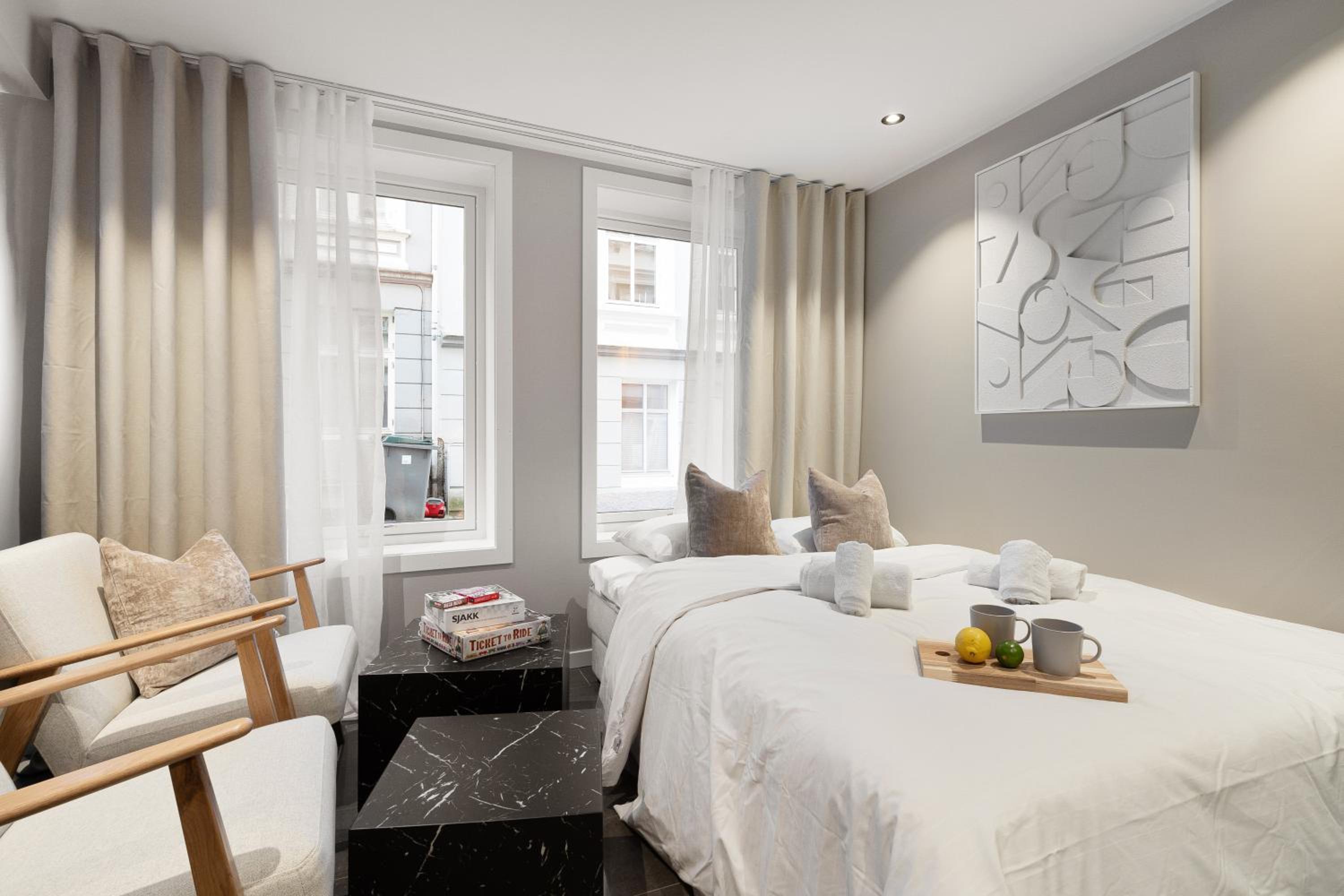 Renovated jan 24 - Queen beds - Behind Bryggen view 3