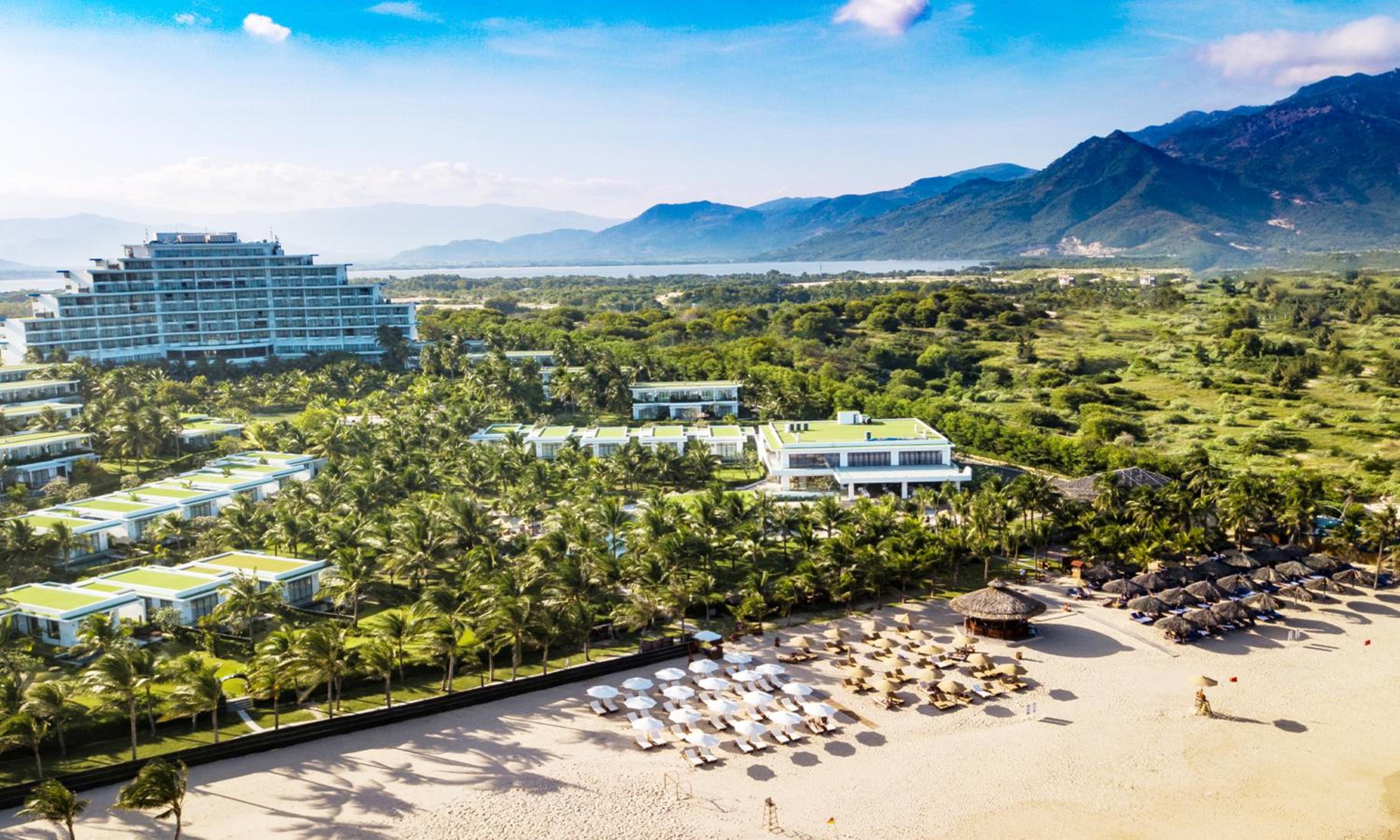 Cam Ranh Riviera Beach Resort & Spa 1