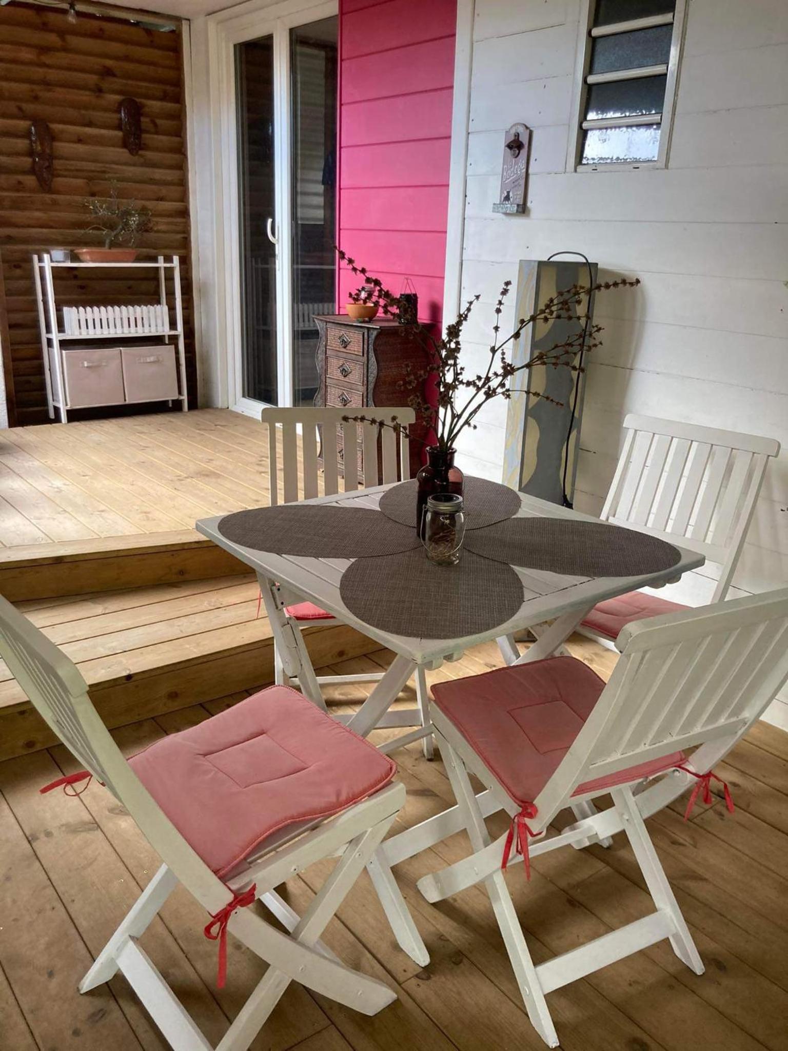 La Maison Rose view 4