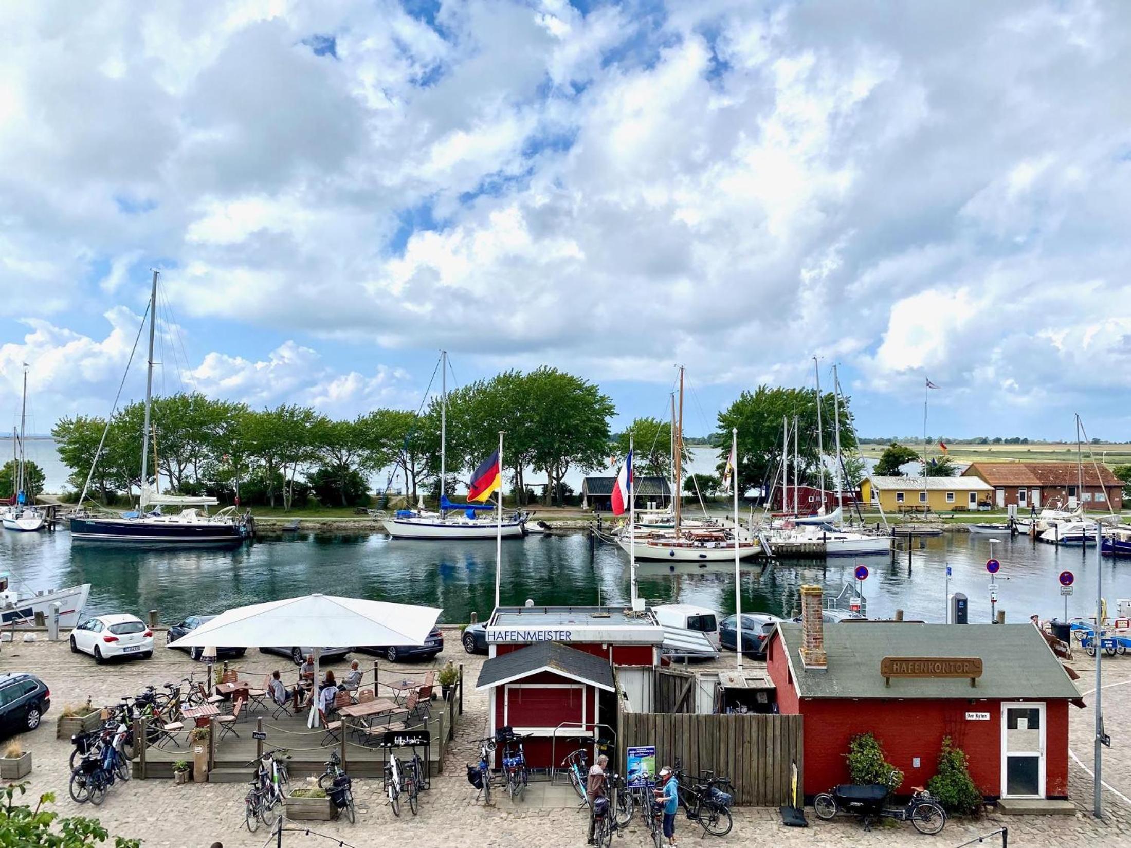 Orth B16 - toller Hafen-und Ostseeblick