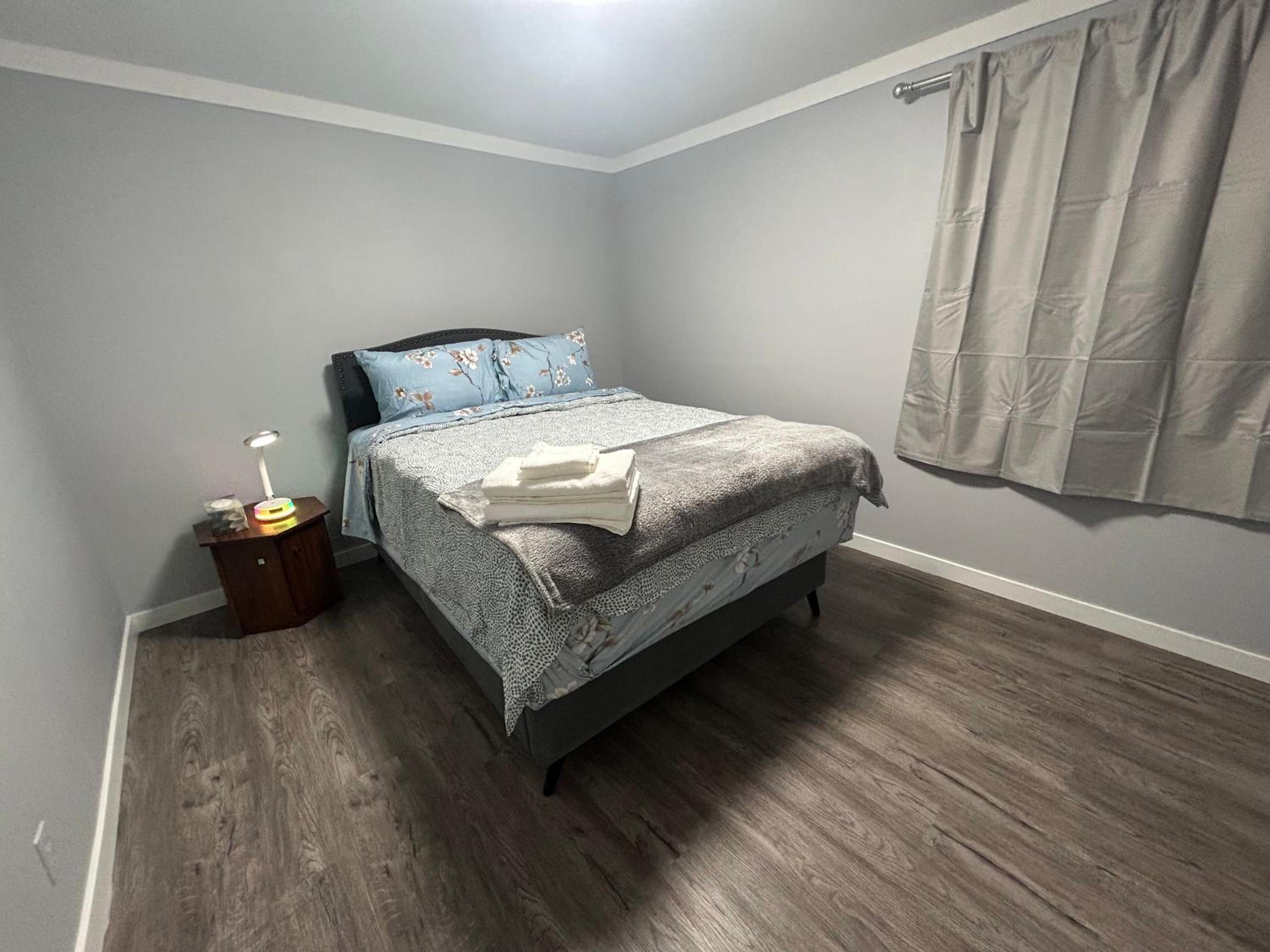 Cute Highlandpark (Lower A Unit)