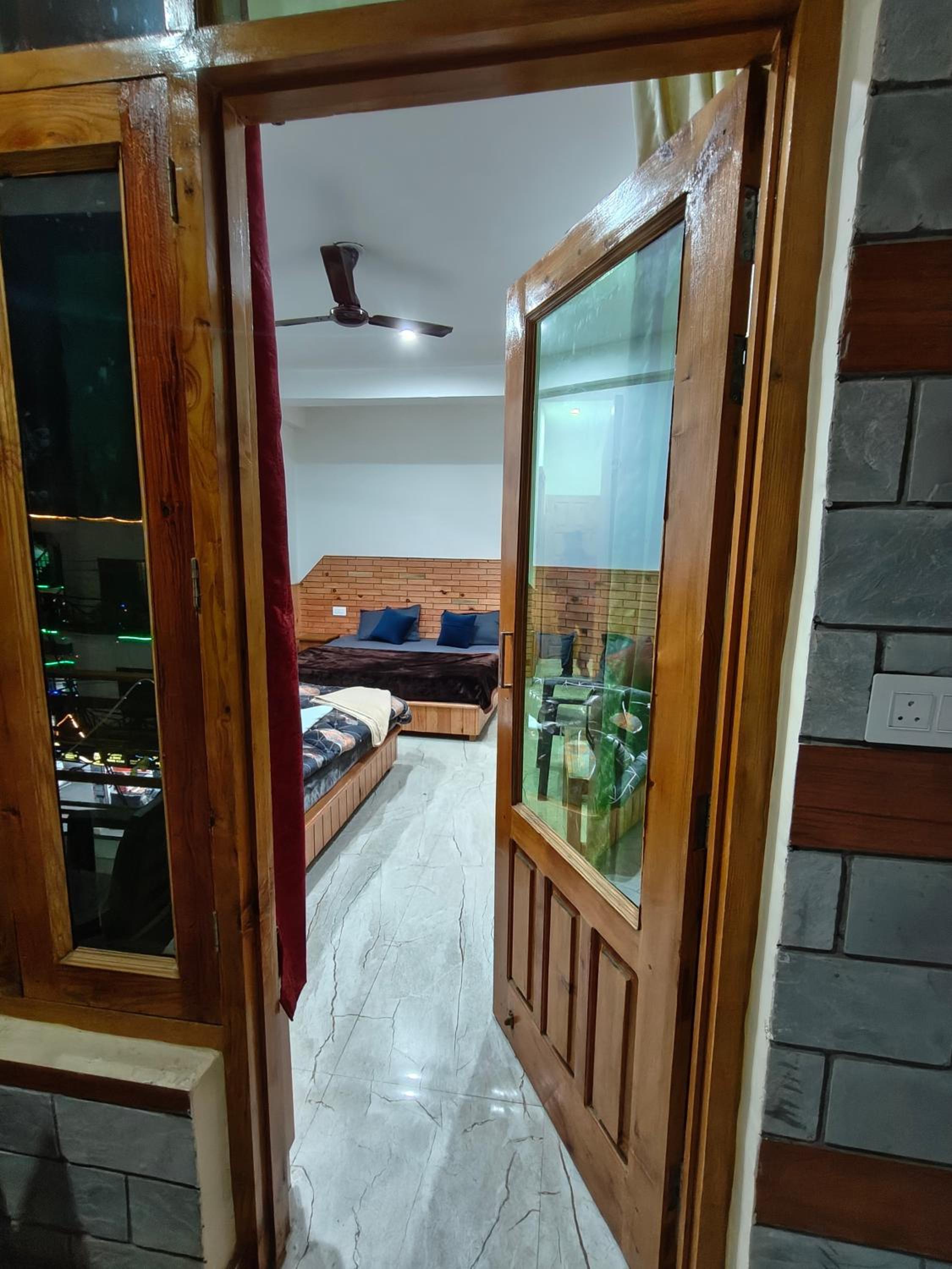 NEW SAMY CAFE AND HOMESTAY