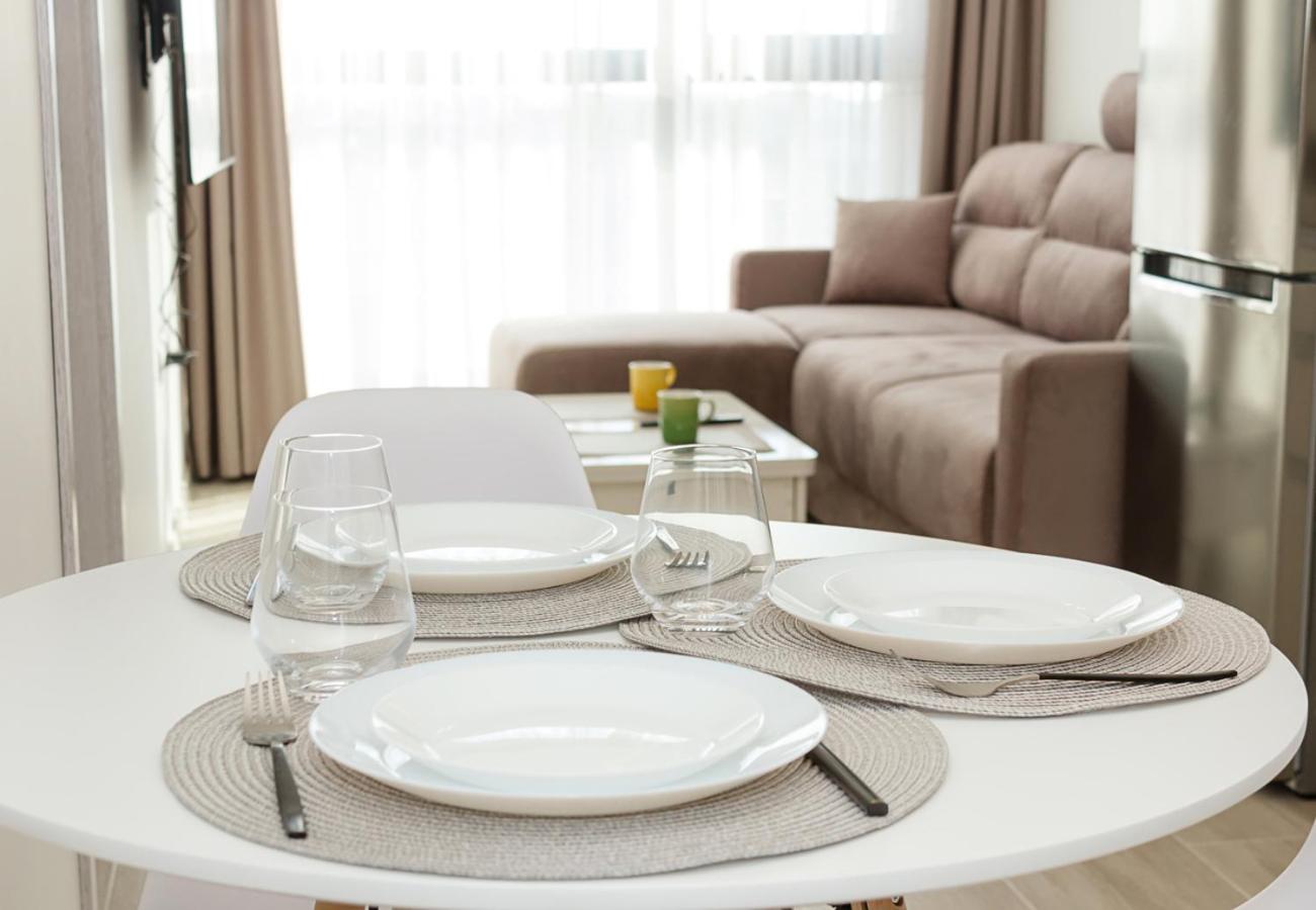 Modern Haven in Varna Retreat with Chic Ambiance by Flat Mаnager