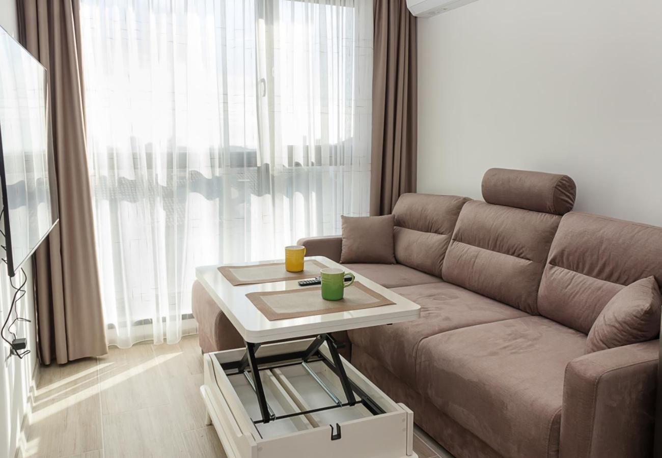 Modern Haven in Varna Retreat with Chic Ambiance by Flat Mаnager