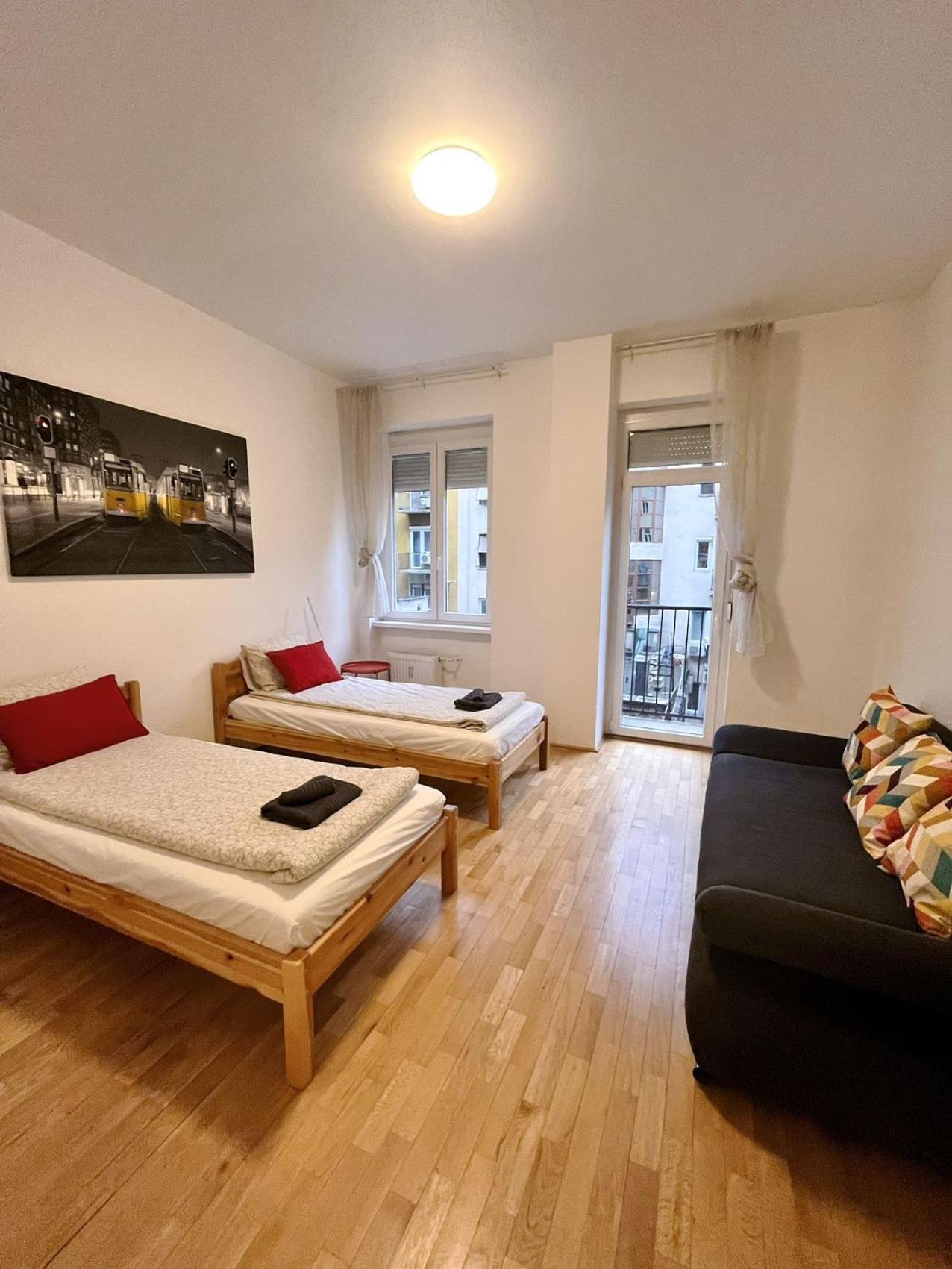Boutique Family Apartment in the Heart of City