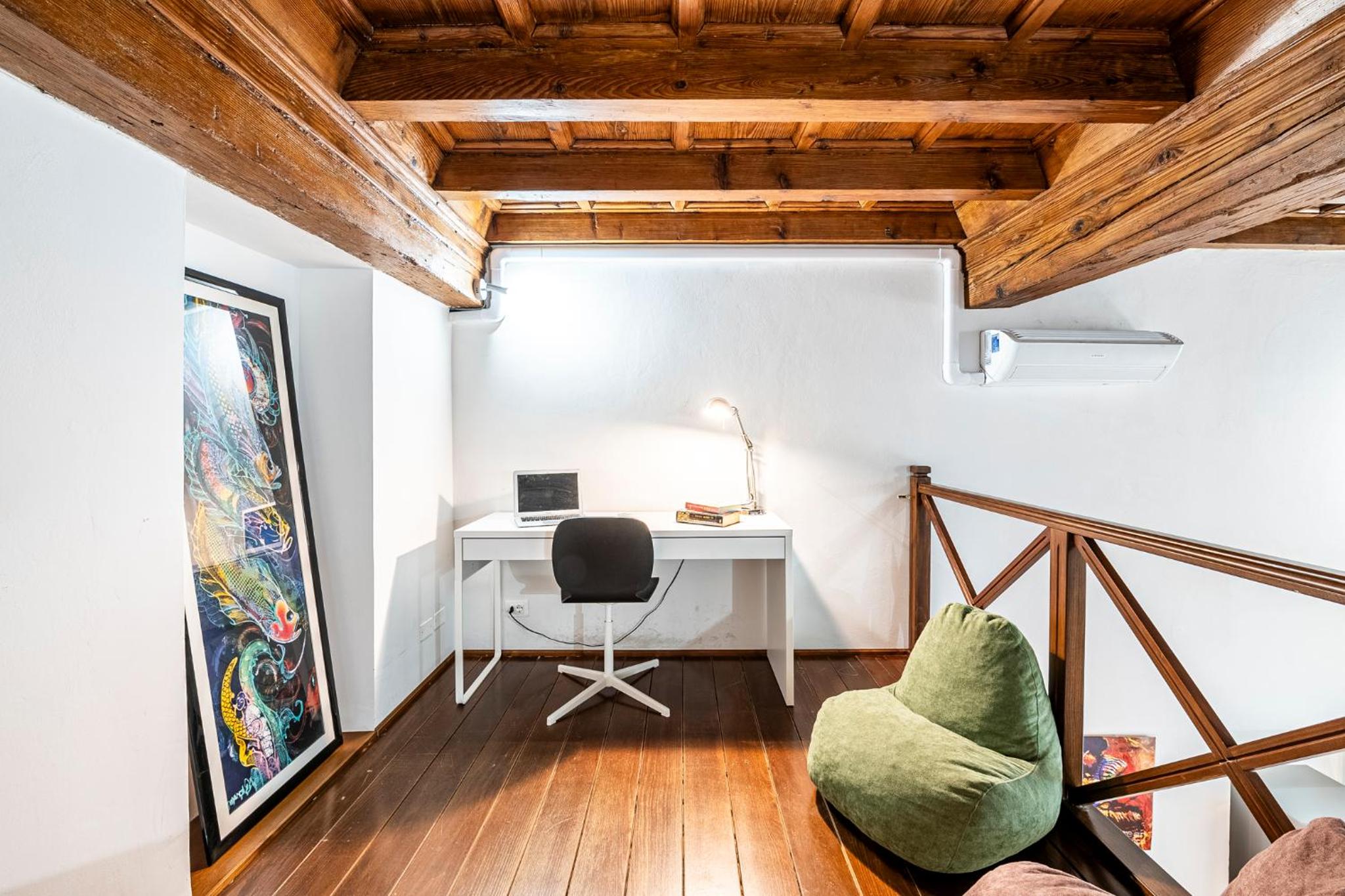 Ground Floor With Patio-Ghibellina 65