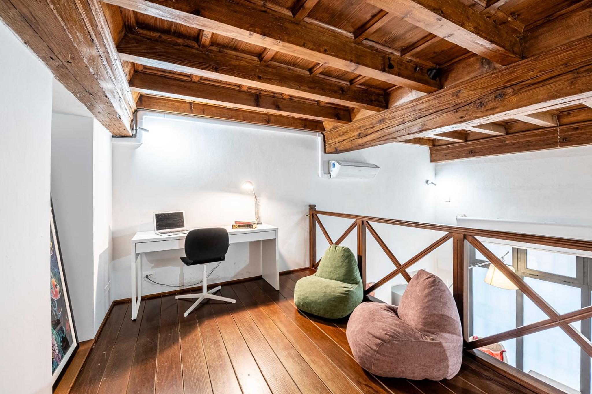 Ground Floor With Patio-Ghibellina 65