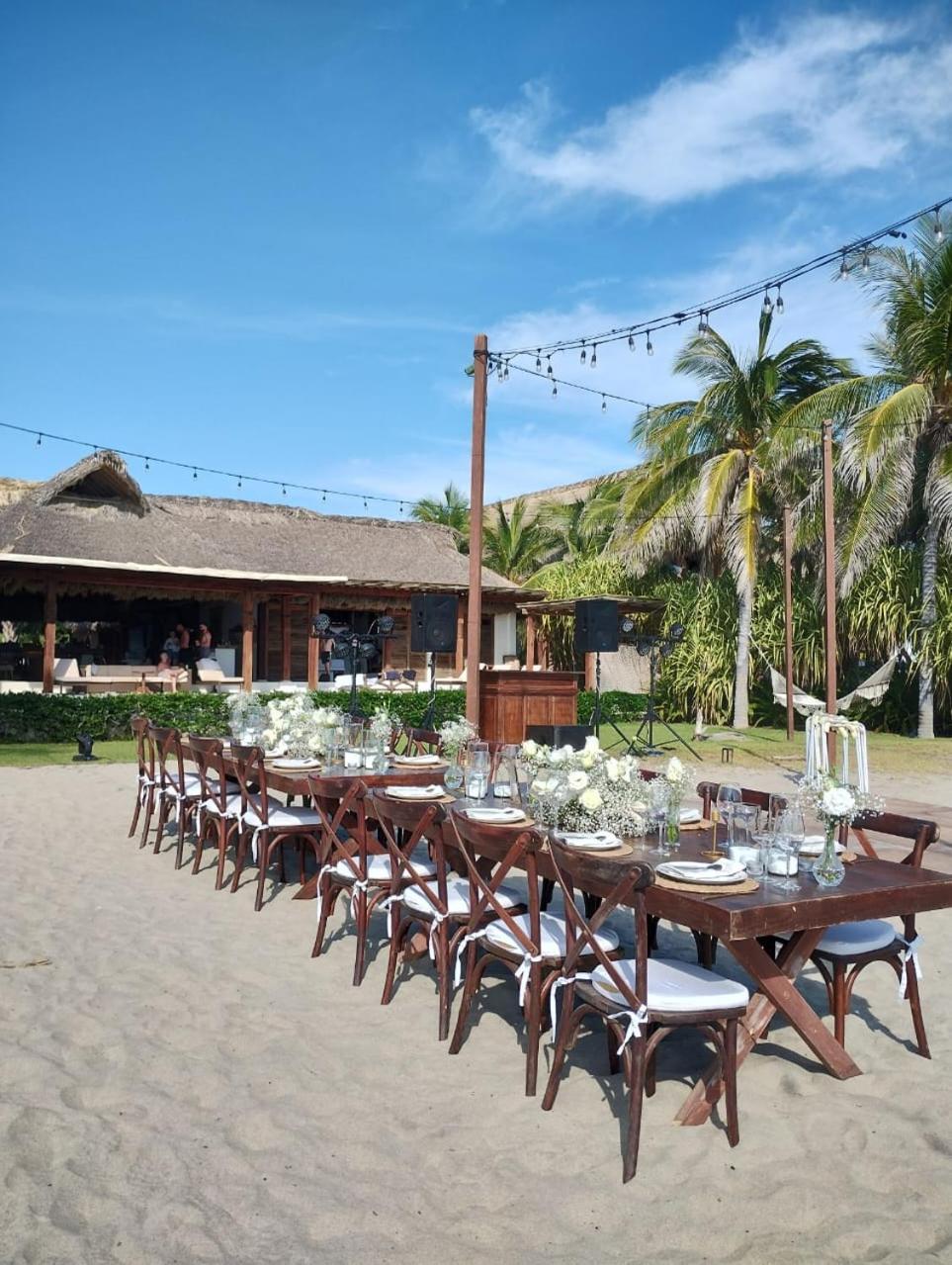 Oceanfront Casa Rhino