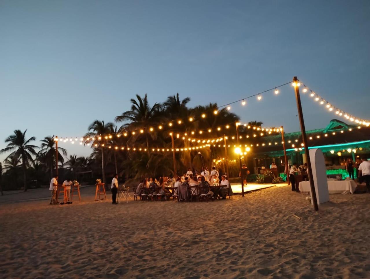 Oceanfront Casa Rhino