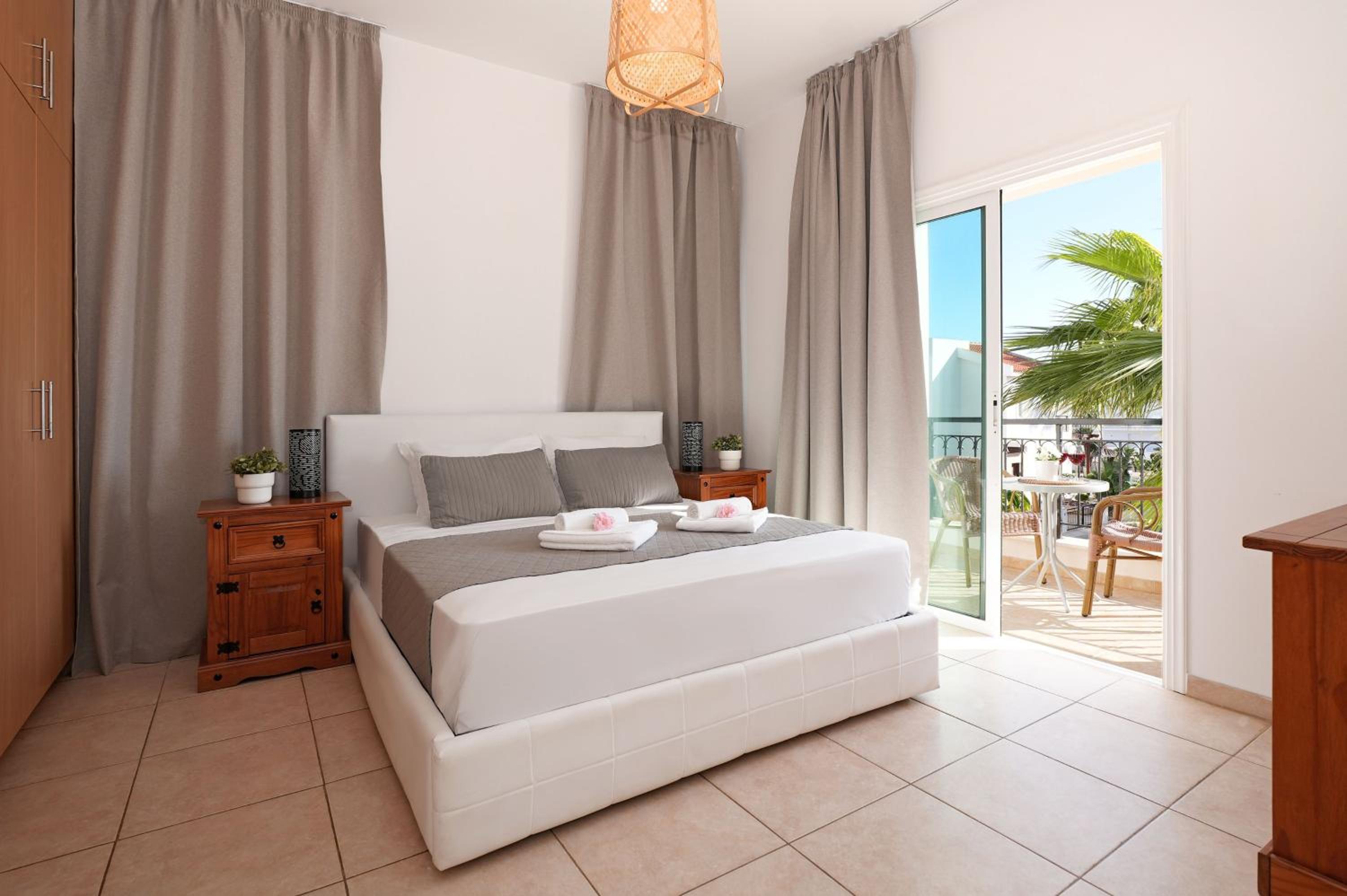 Villa Posidonia - 200m from Sandy Beach