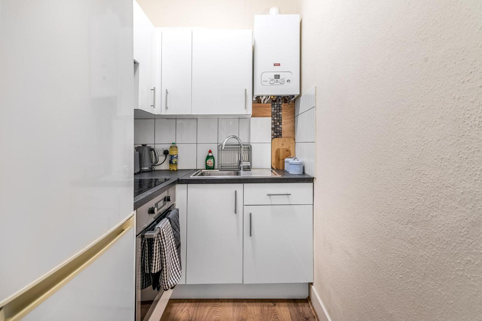 LiveStay Cozy One Bedroom Apartment in Brixton view 3