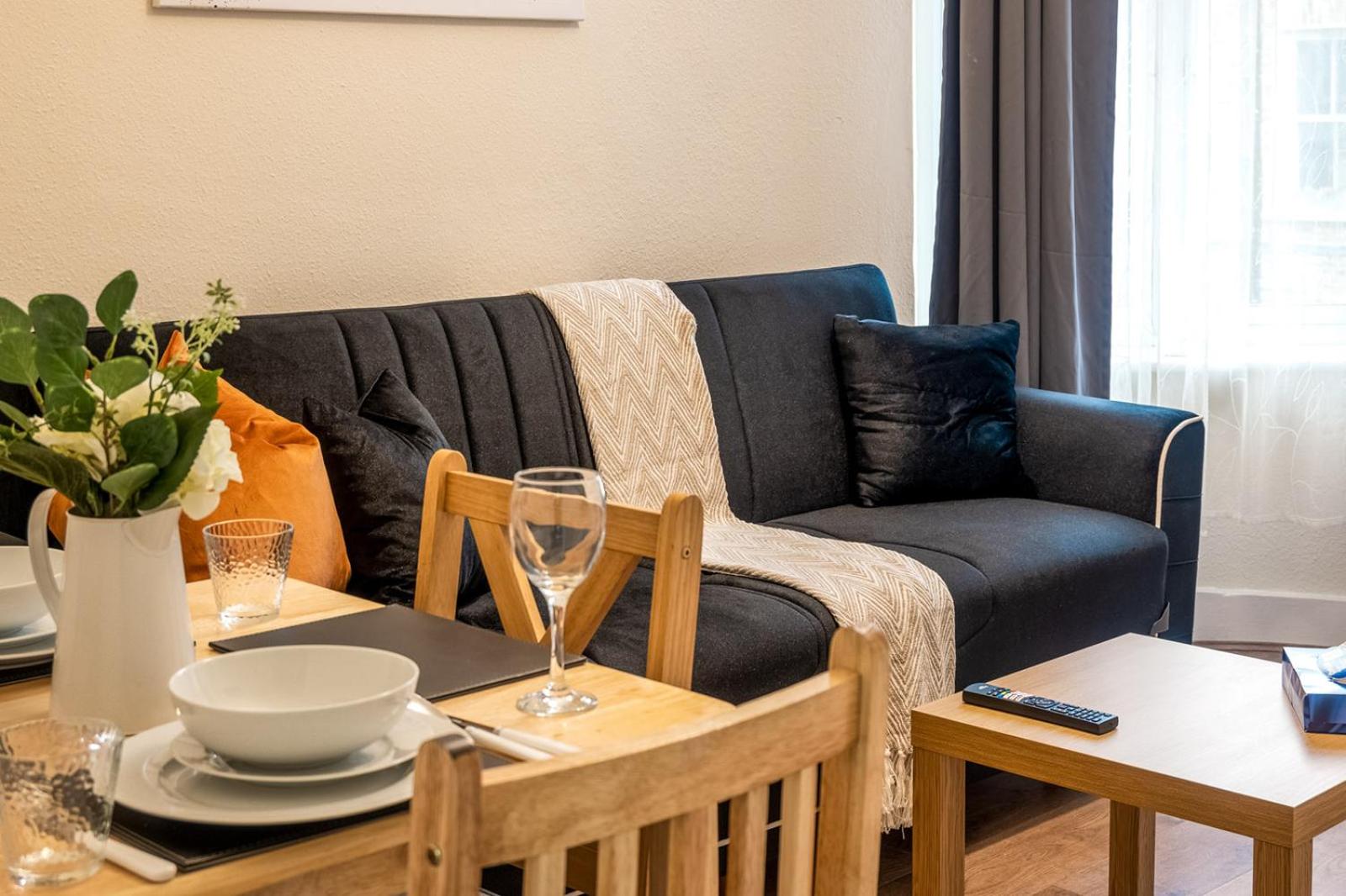 LiveStay Cozy One Bedroom Apartment in Brixton view 5