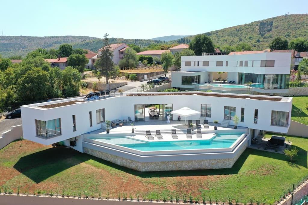 Luxury Villa Blue with a pool view 4
