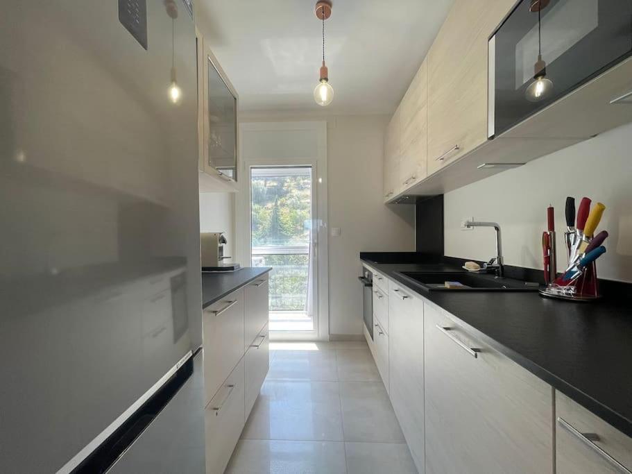 Precioso apartamento con vistas espectaculares de la Bahia Roses AV-48
