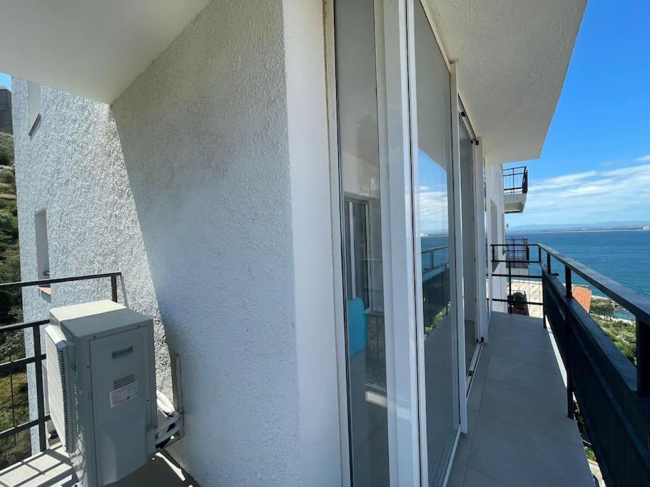 Precioso apartamento con vistas espectaculares de la Bahia Roses AV-48