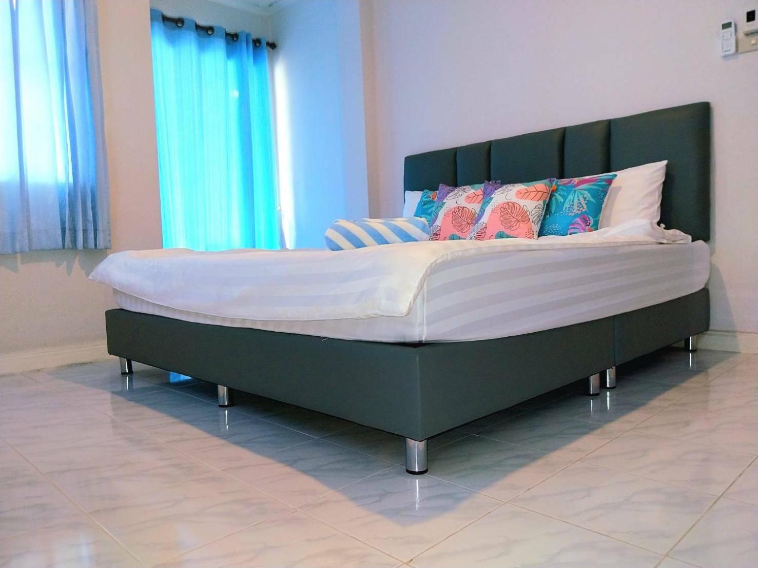 Baan Golden Resort & Residences
