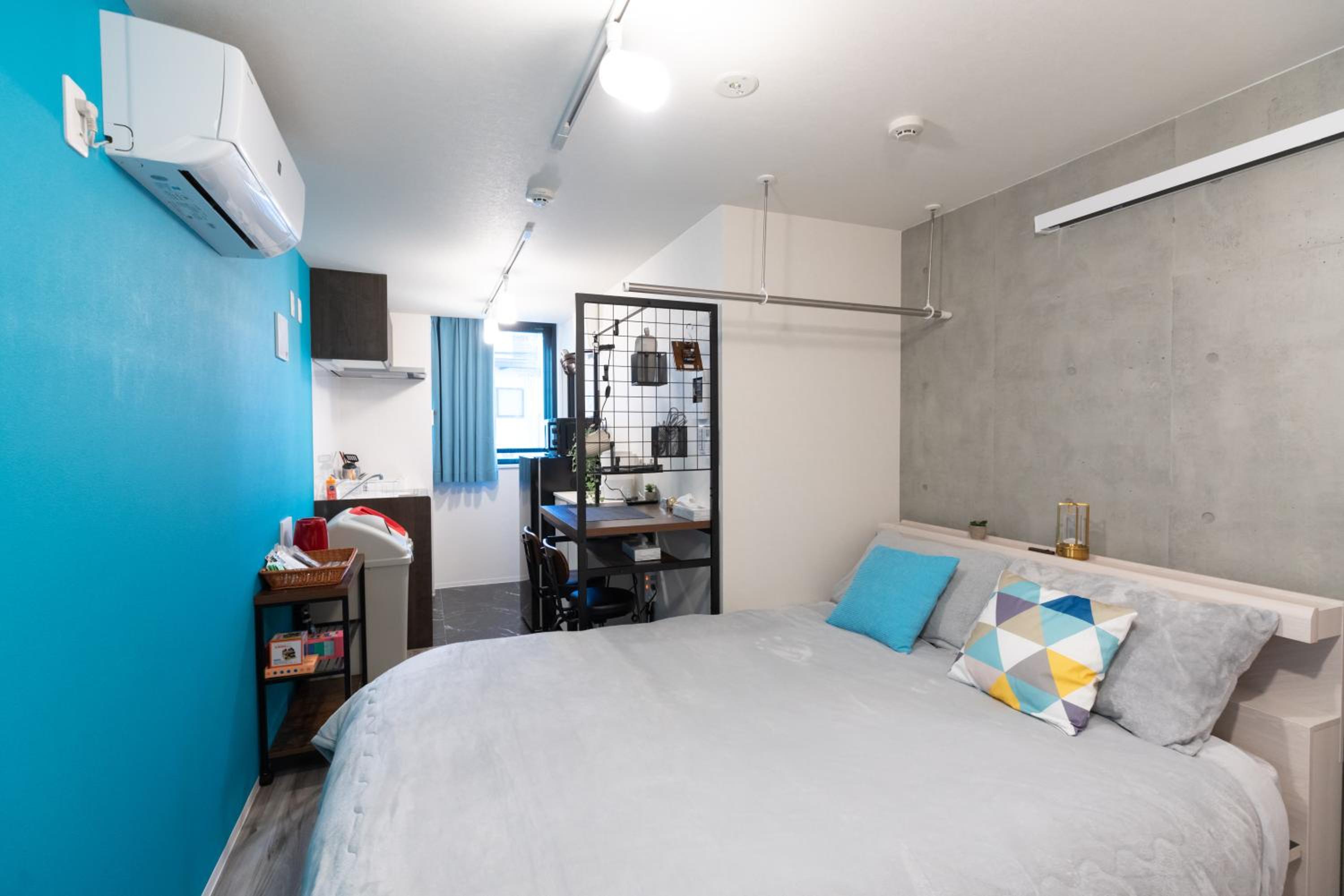 Caesar House Connecting Room 201and202