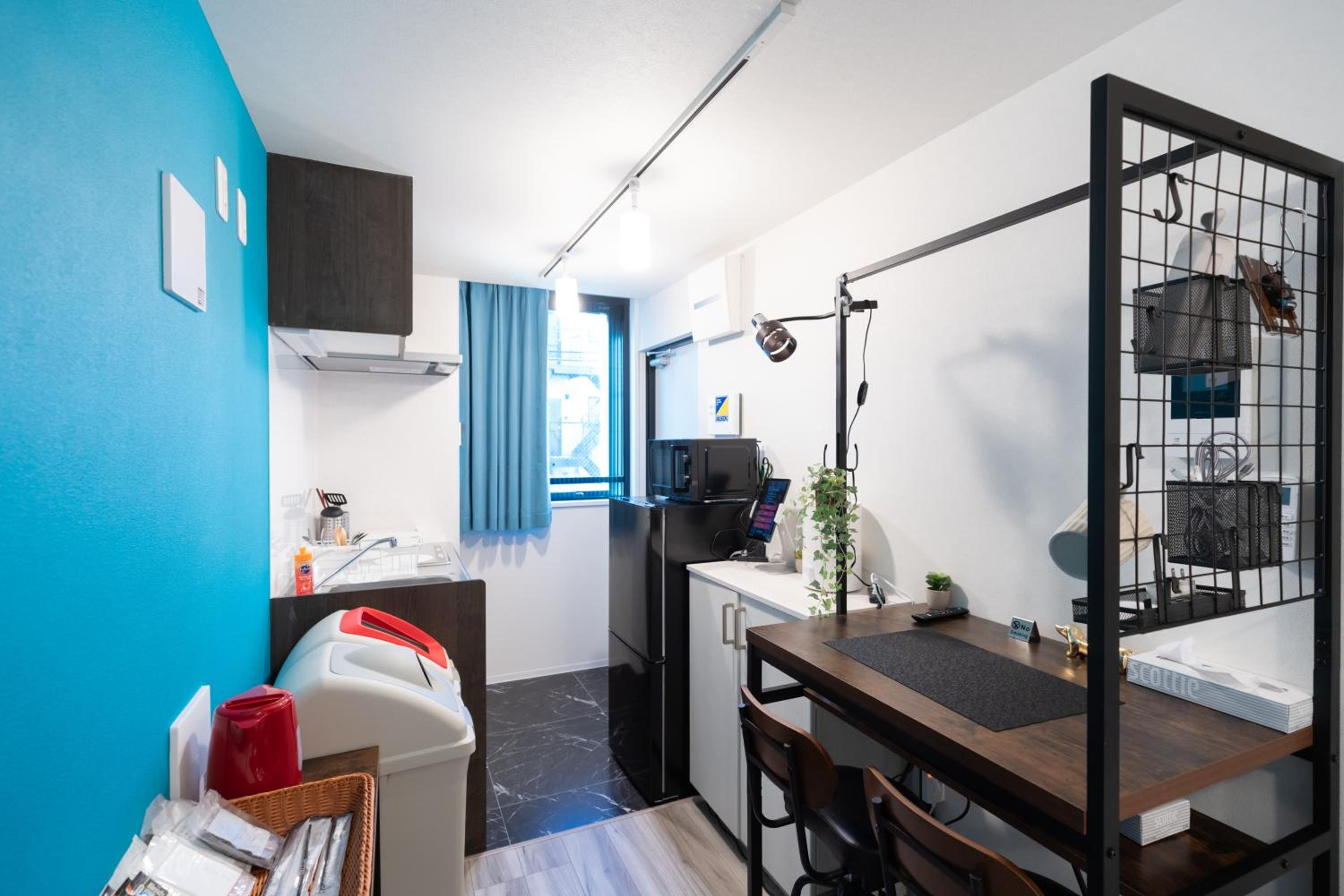 Caesar House Connecting Room 201and202