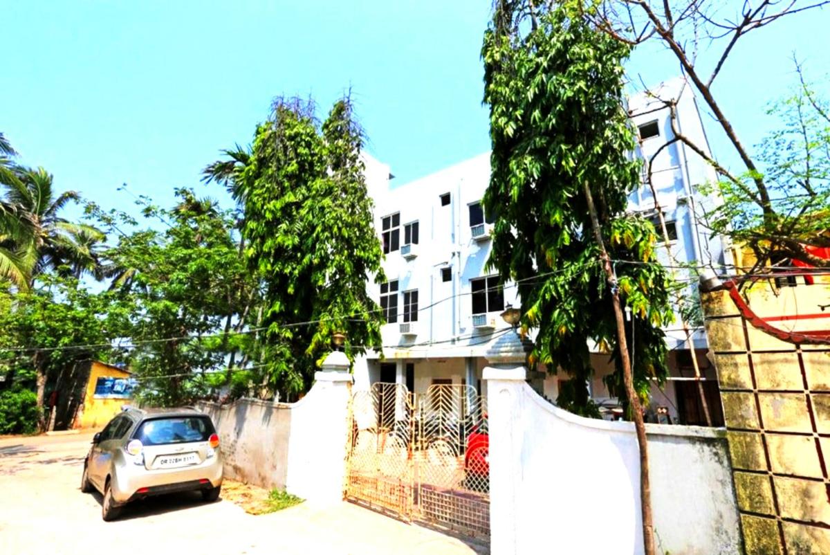D2 Holiday inn Near Sea Beach By Morservices
