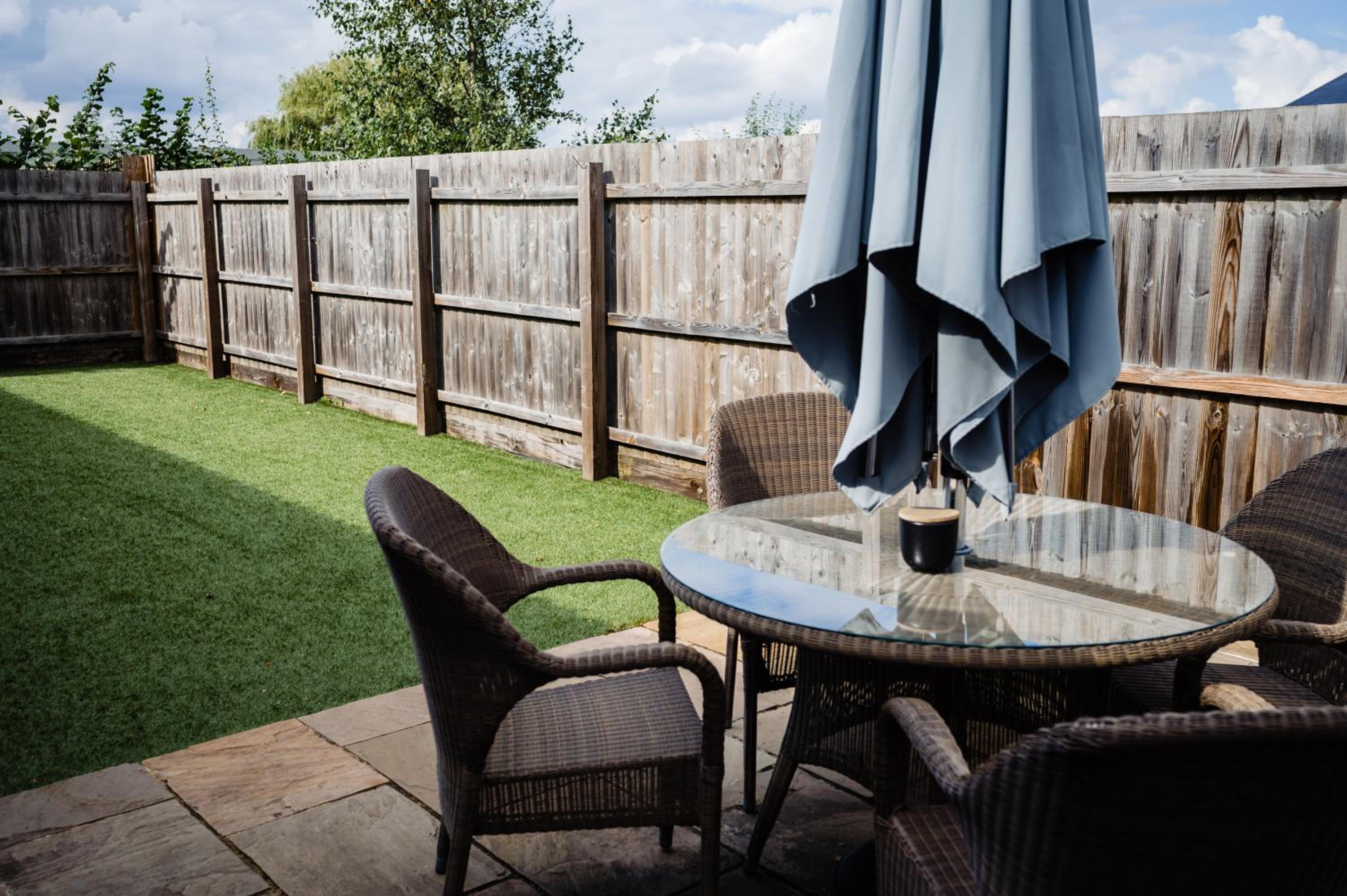 Oak Cottage at Gravel Farm view 3