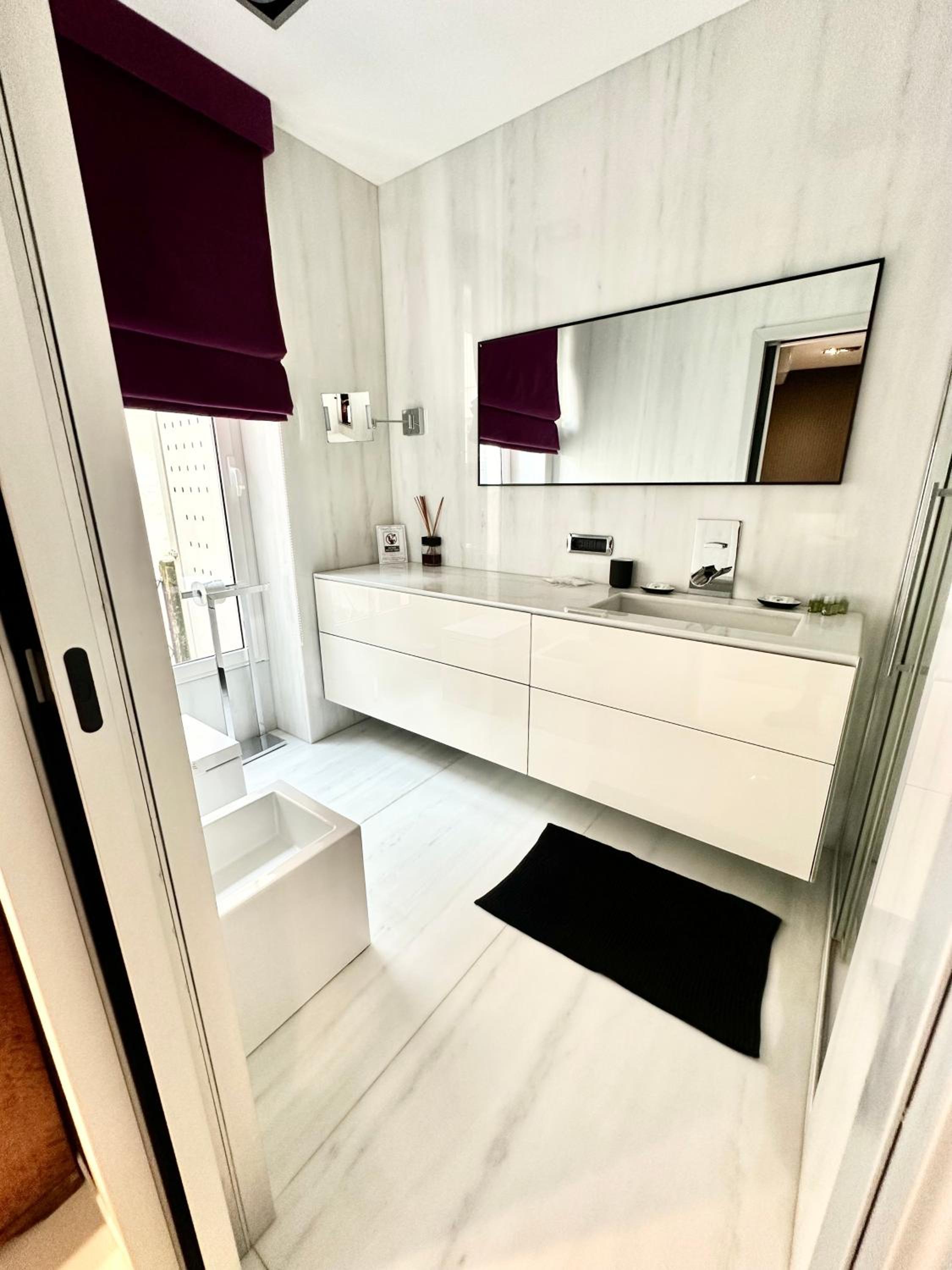 48 Fourty Eight Luxury Suites