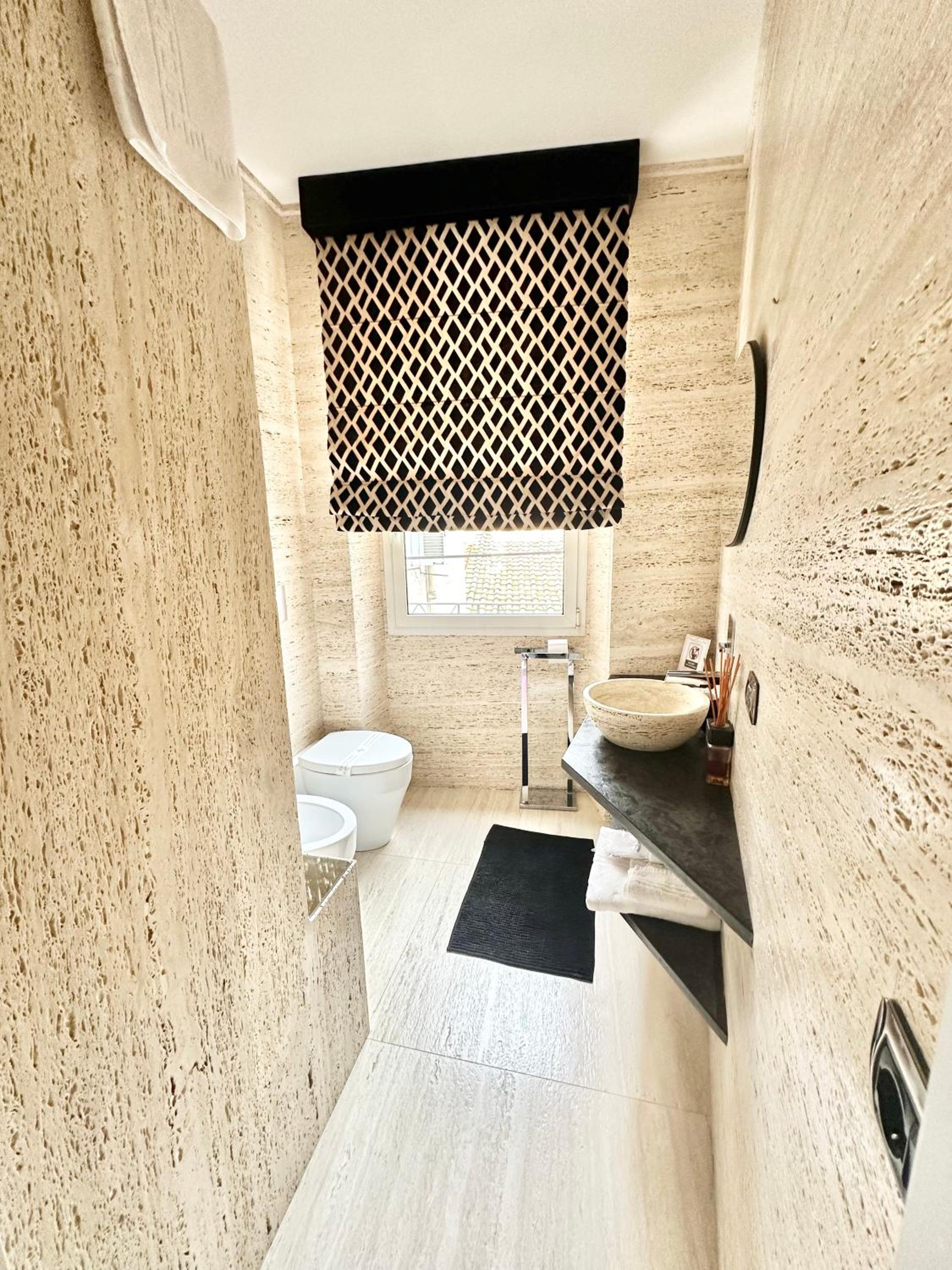 48 Fourty Eight Luxury Suites