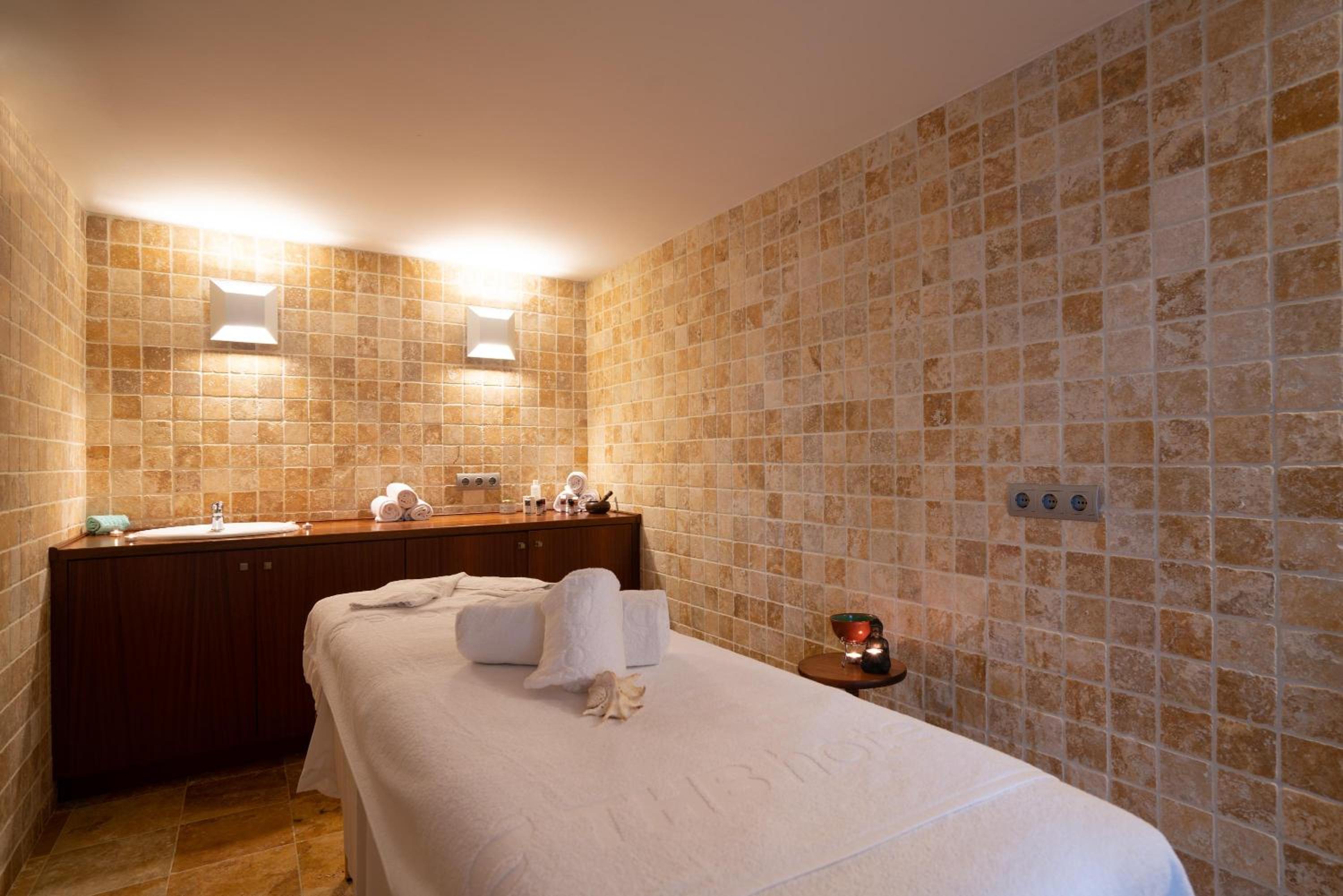 Cala Ratjada Vacations - THB Guya Playa - Property Image 1