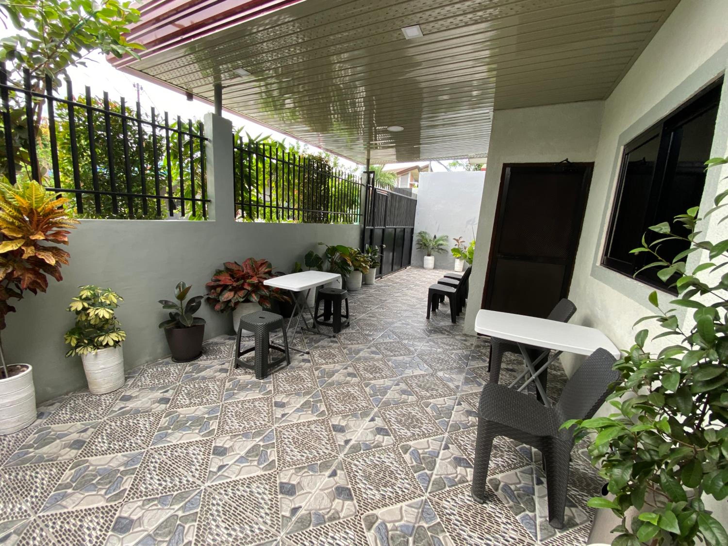 A&J Transient house (with wifi, Netflix & Disney+) view 2
