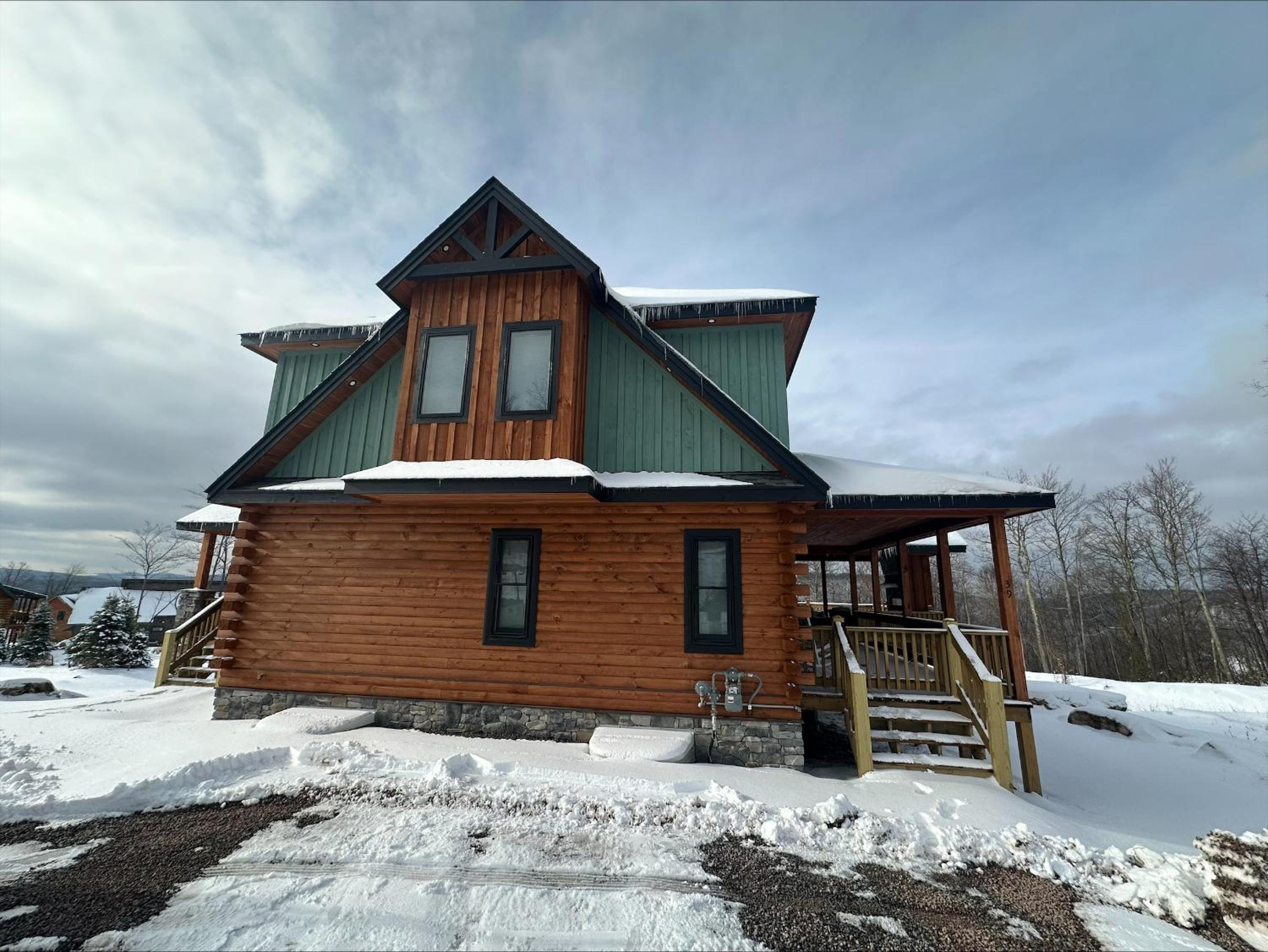 Mama Bear Lodge view 5
