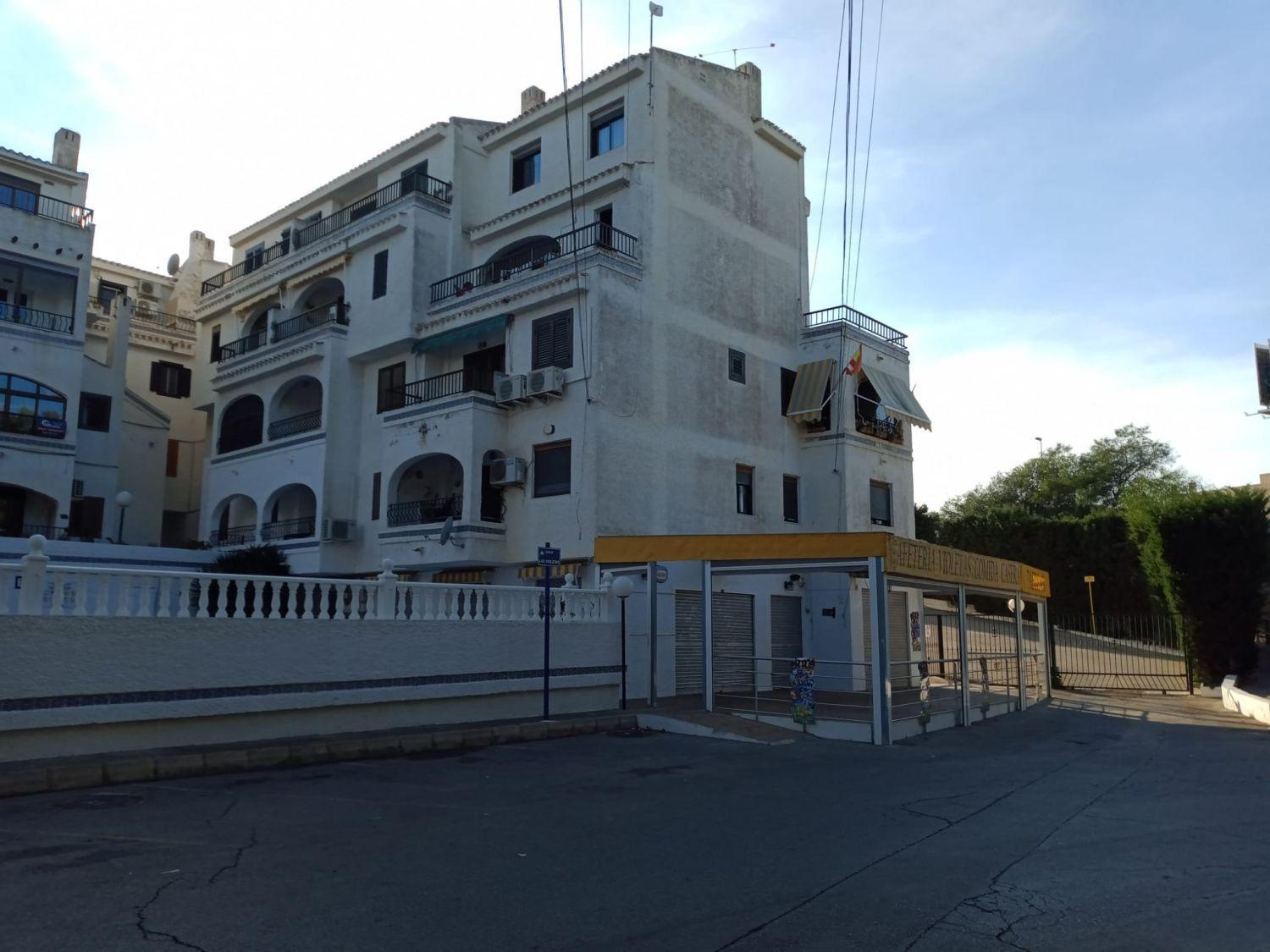 Residencial con piscina