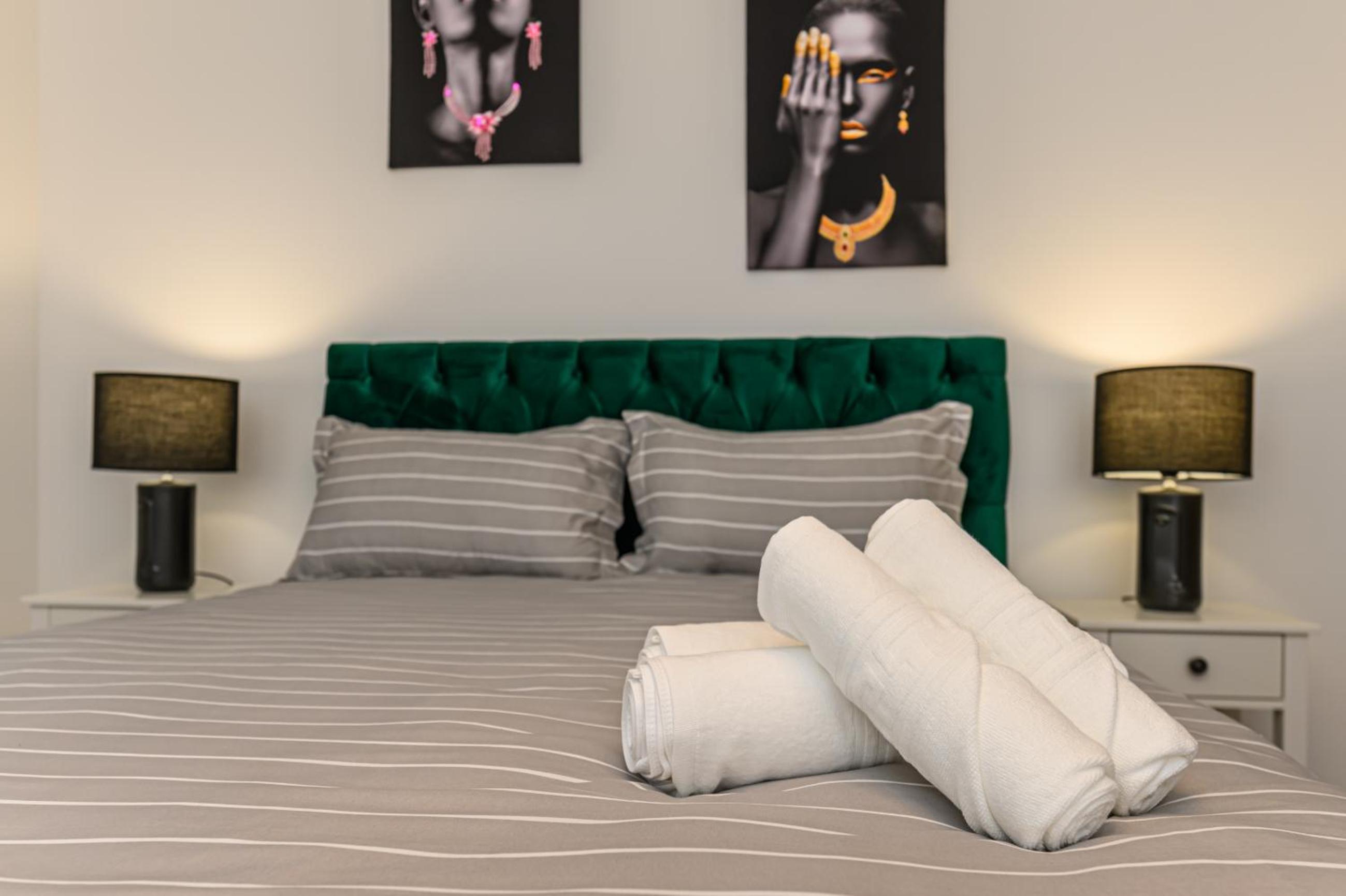MoHost Blue Moon Apartments