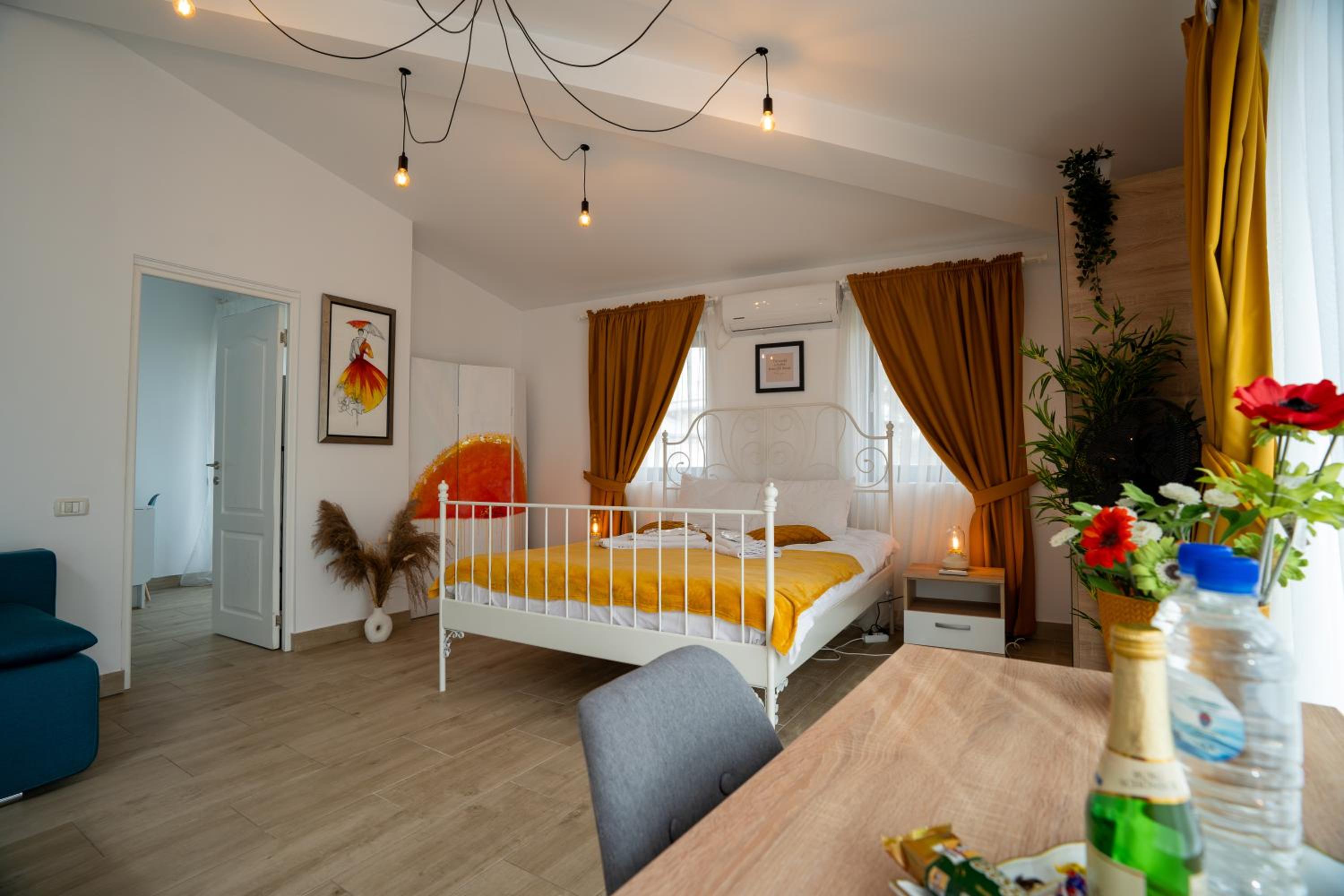Cozy & Comfortable Apartment, Cismigiu Park - POP7 view 5