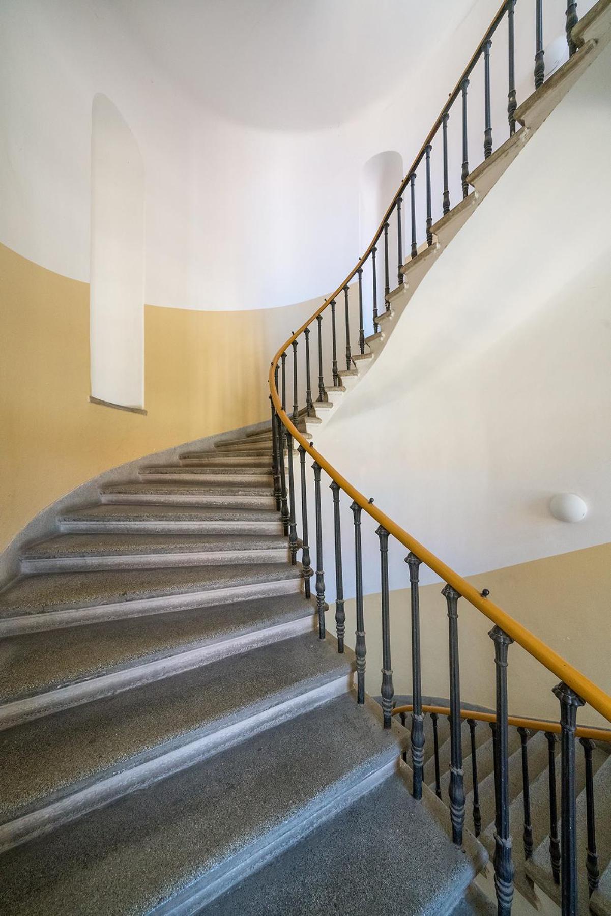 Quiet city center apartment in hip & foodie area
