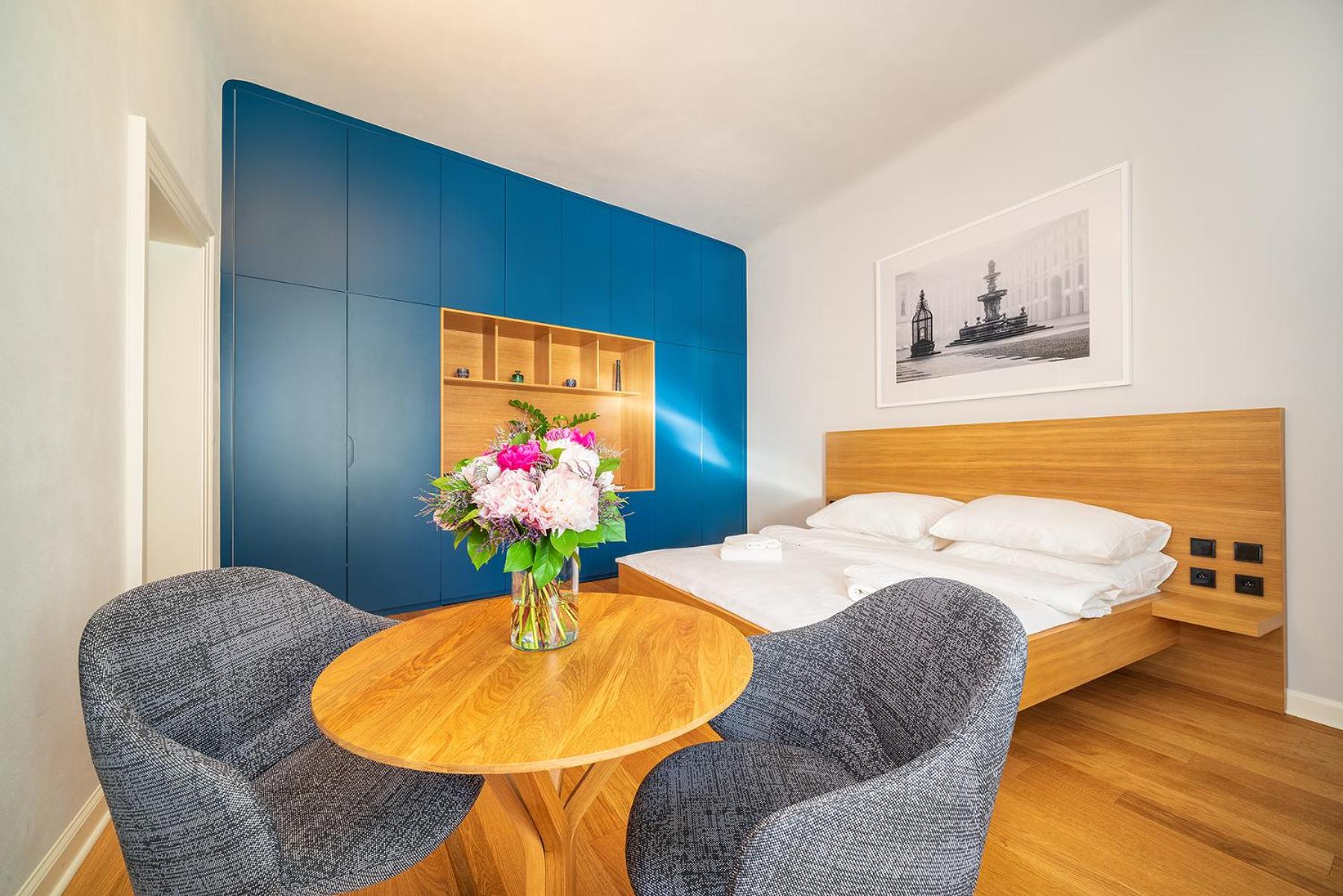 Quiet city center apartment in hip & foodie area