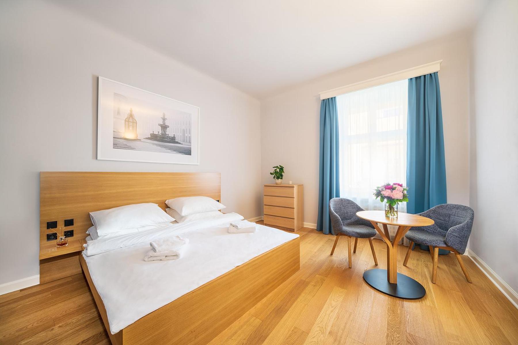 Quiet city center apartment in hip & foodie area