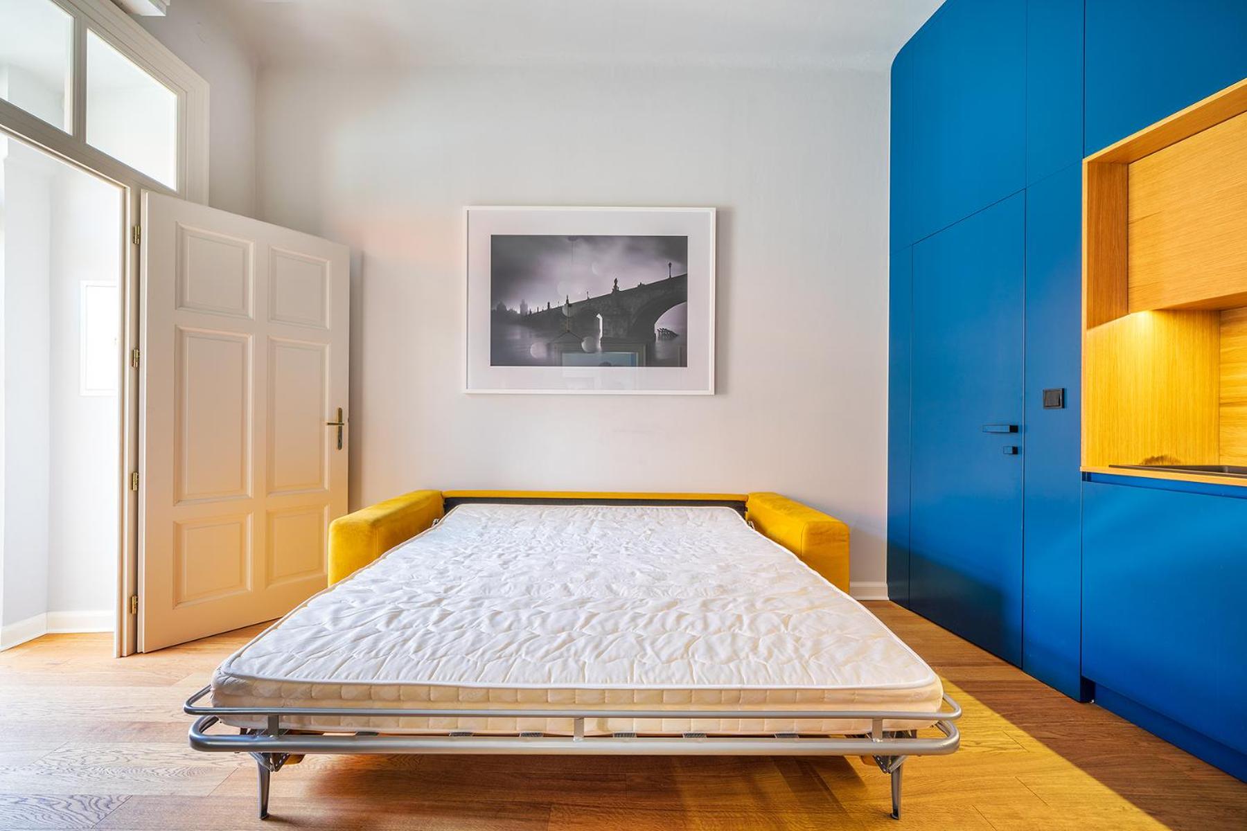 Quiet city center apartment in hip & foodie area